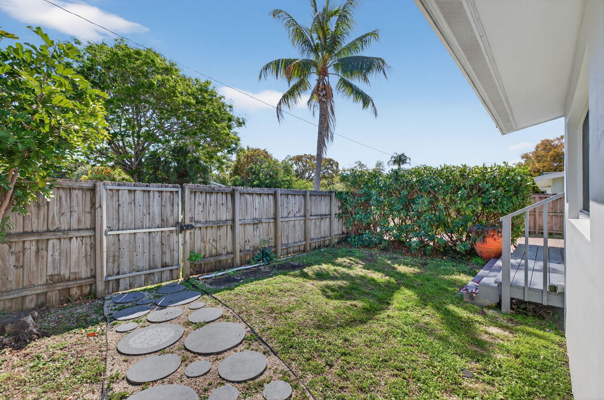 1029 NE 9th Avenue, Fort Lauderdale, FL 33304 — photo 14 of 84