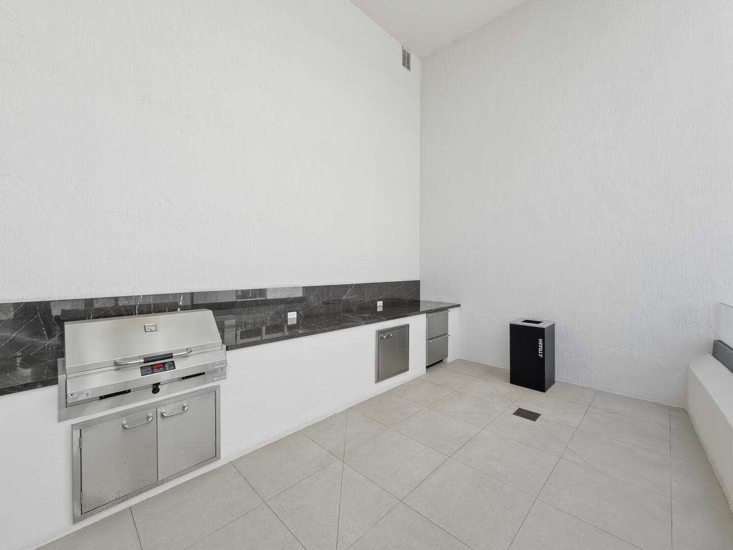 225 N Miami Avenue 2002, Miami, FL 33128 — photo 26 of 42