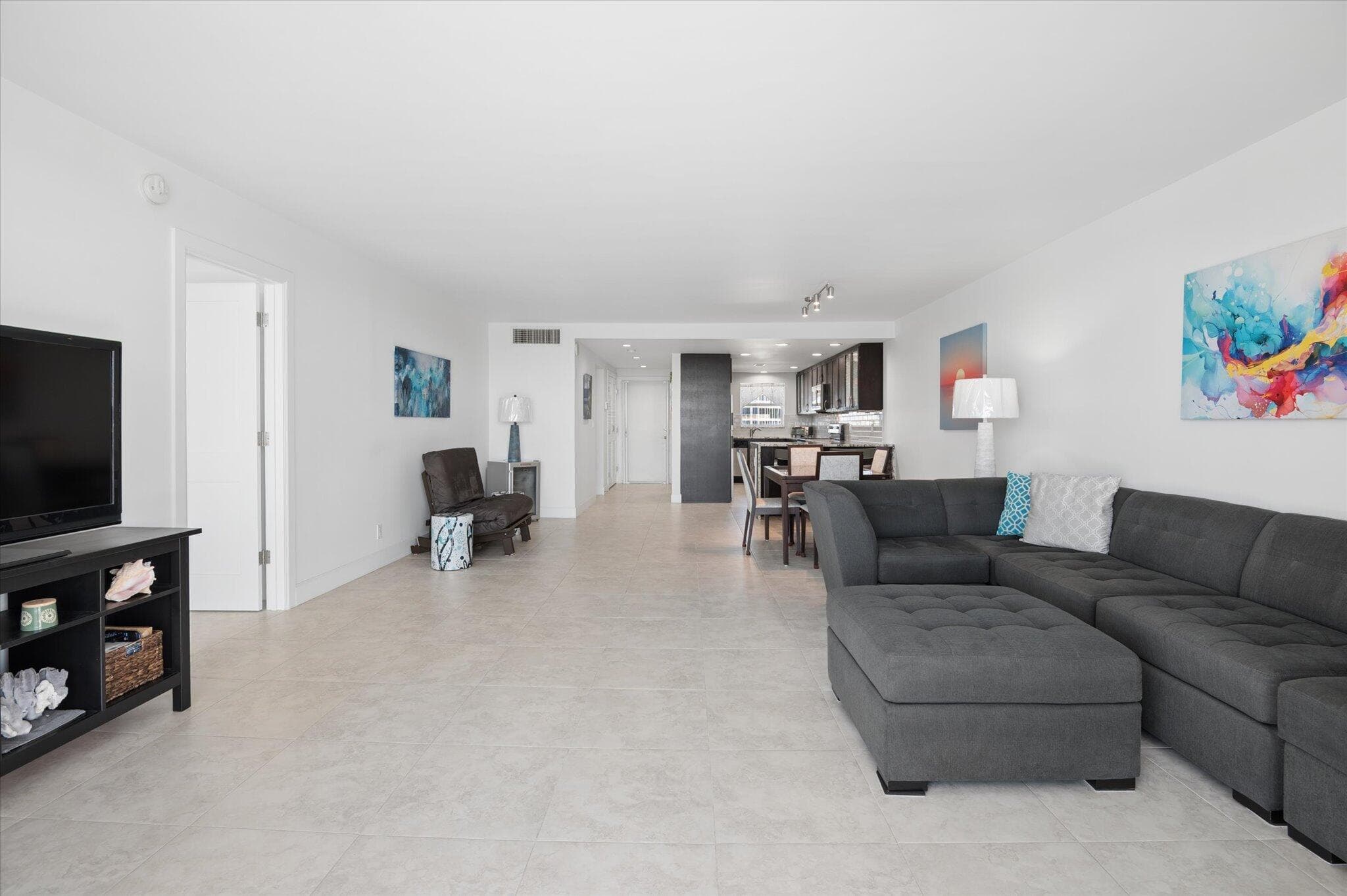 511 Bayshore Drive 802, Fort Lauderdale, FL 33304 — photo 7 of 30