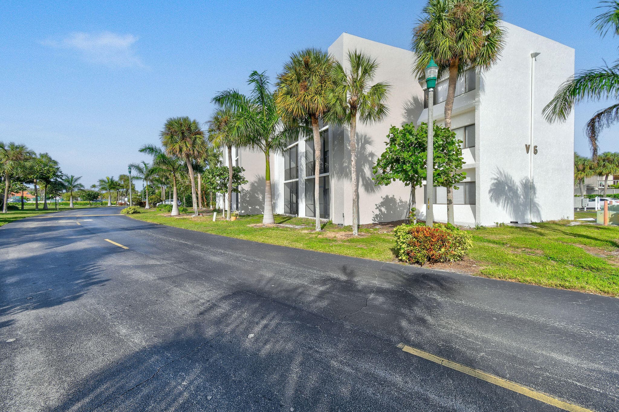 1605 S Us Highway 1 301v6, Jupiter, FL 33477 — photo 2 of 35