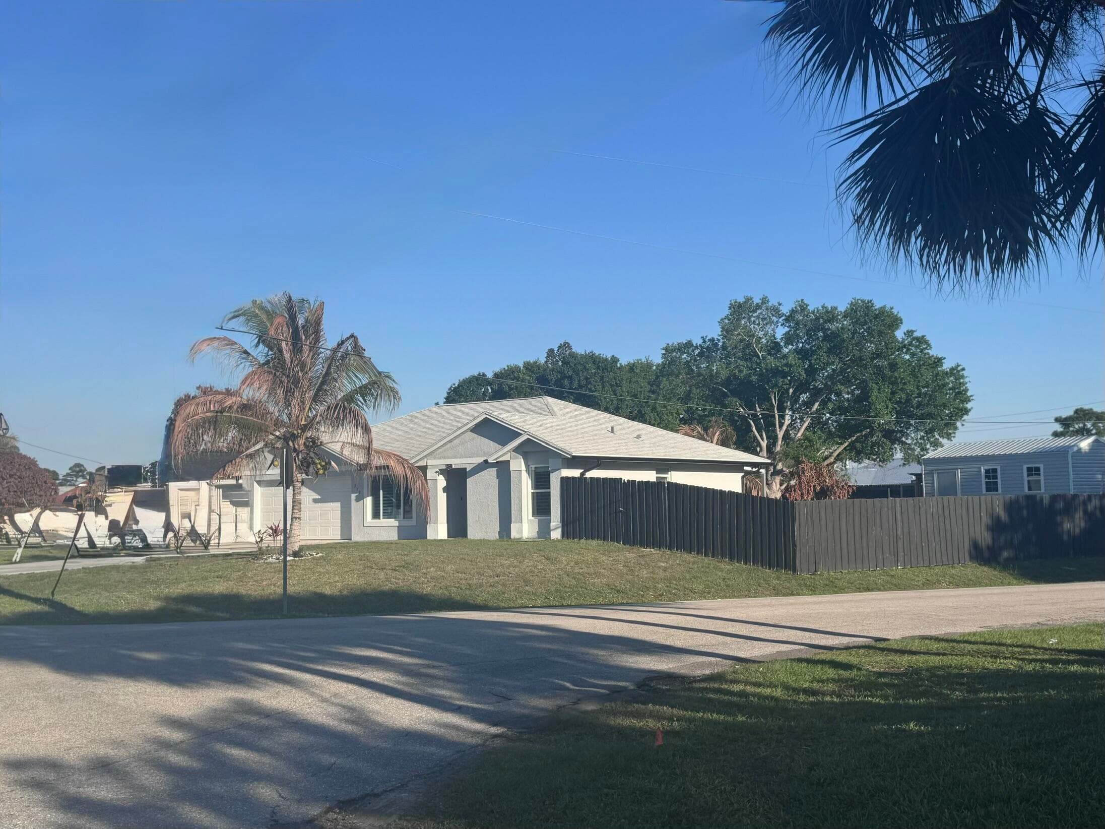 272 SW Crescent Avenue, Port St. Lucie, FL 34984 — photo 1 of 29