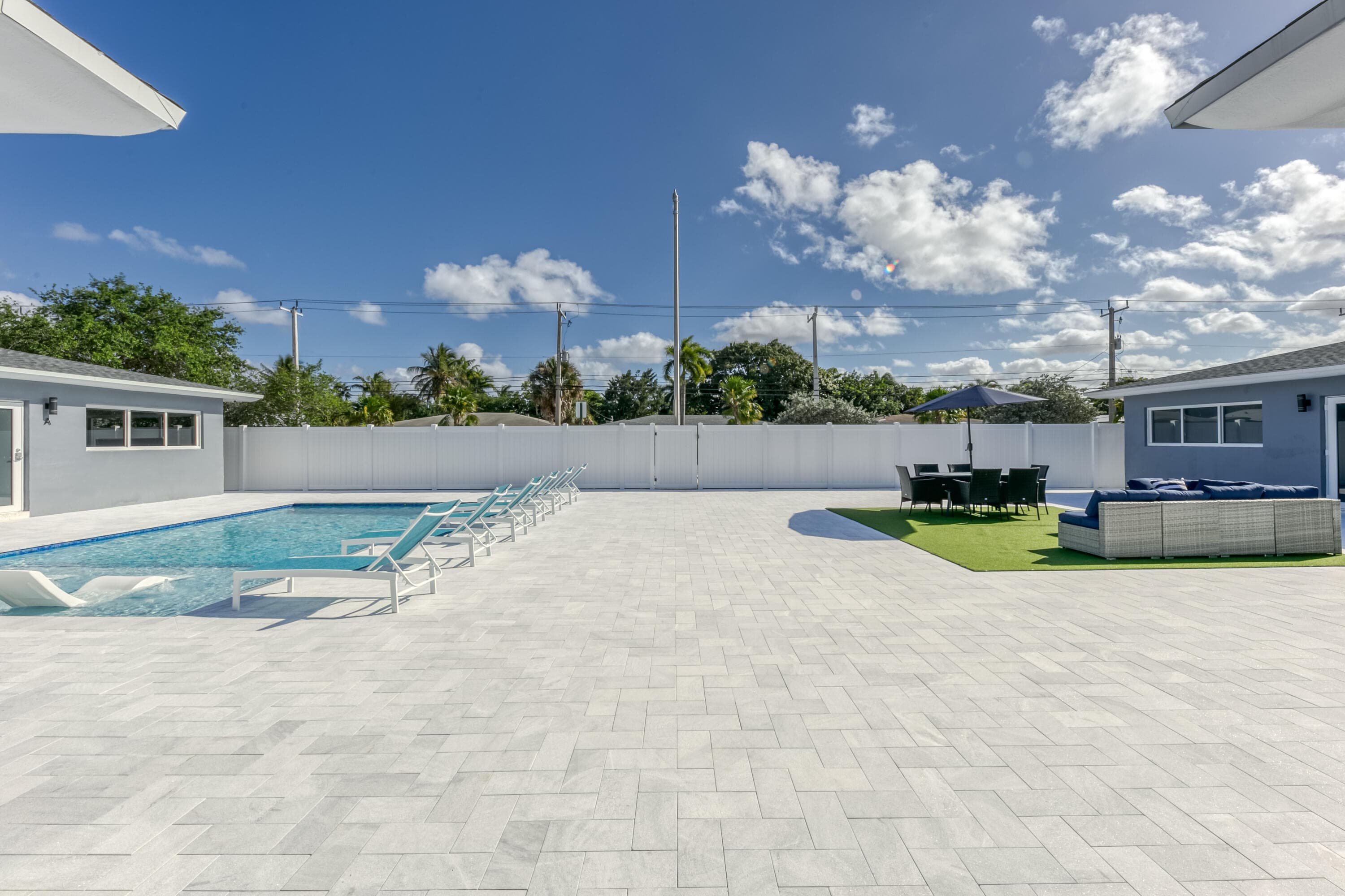 2009 NE 26th Street, Wilton Manors, FL 33305 — photo 37 of 63