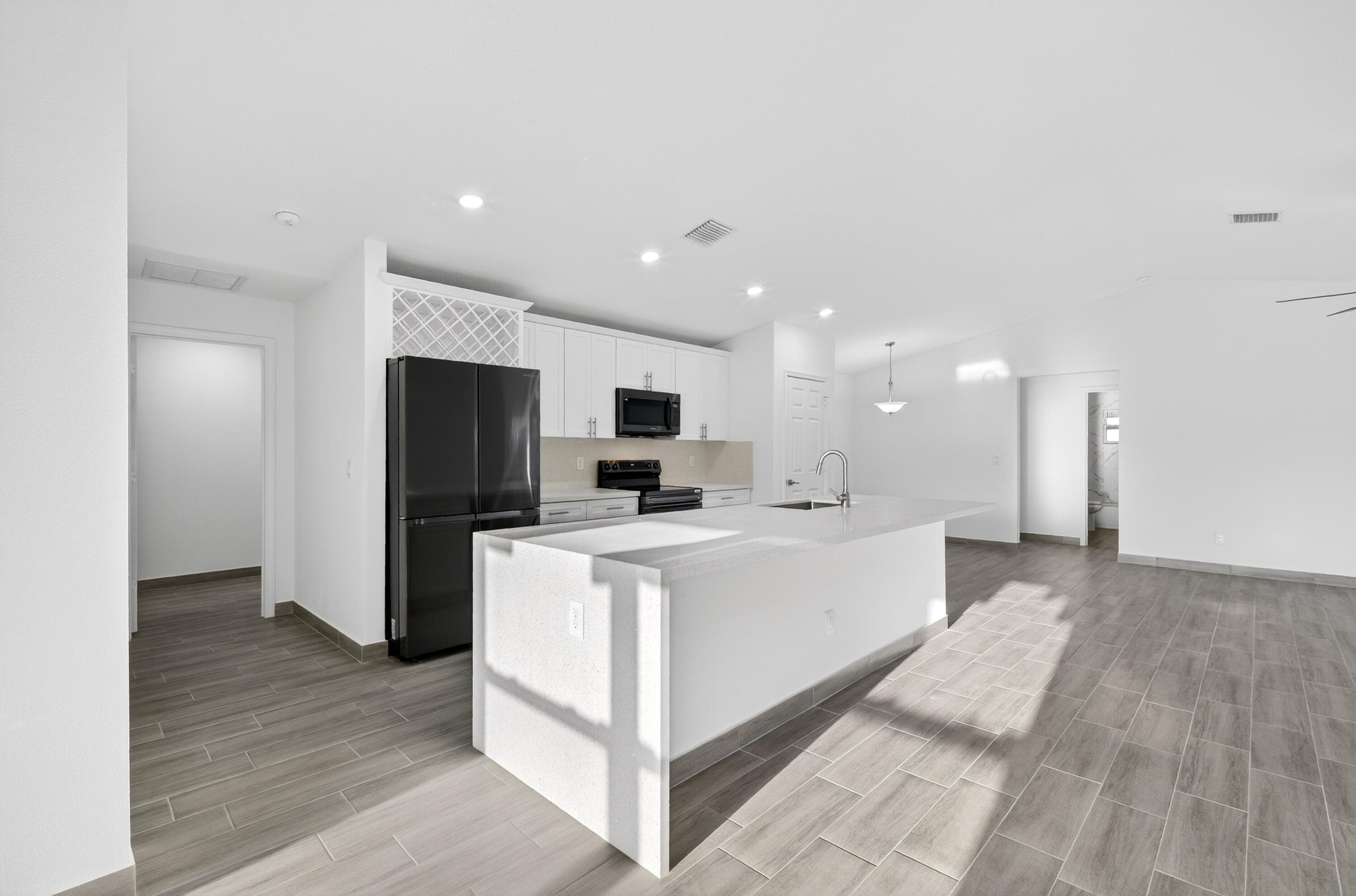 8316 103rd Avenue, Vero Beach, FL 32967 — photo 10 of 33