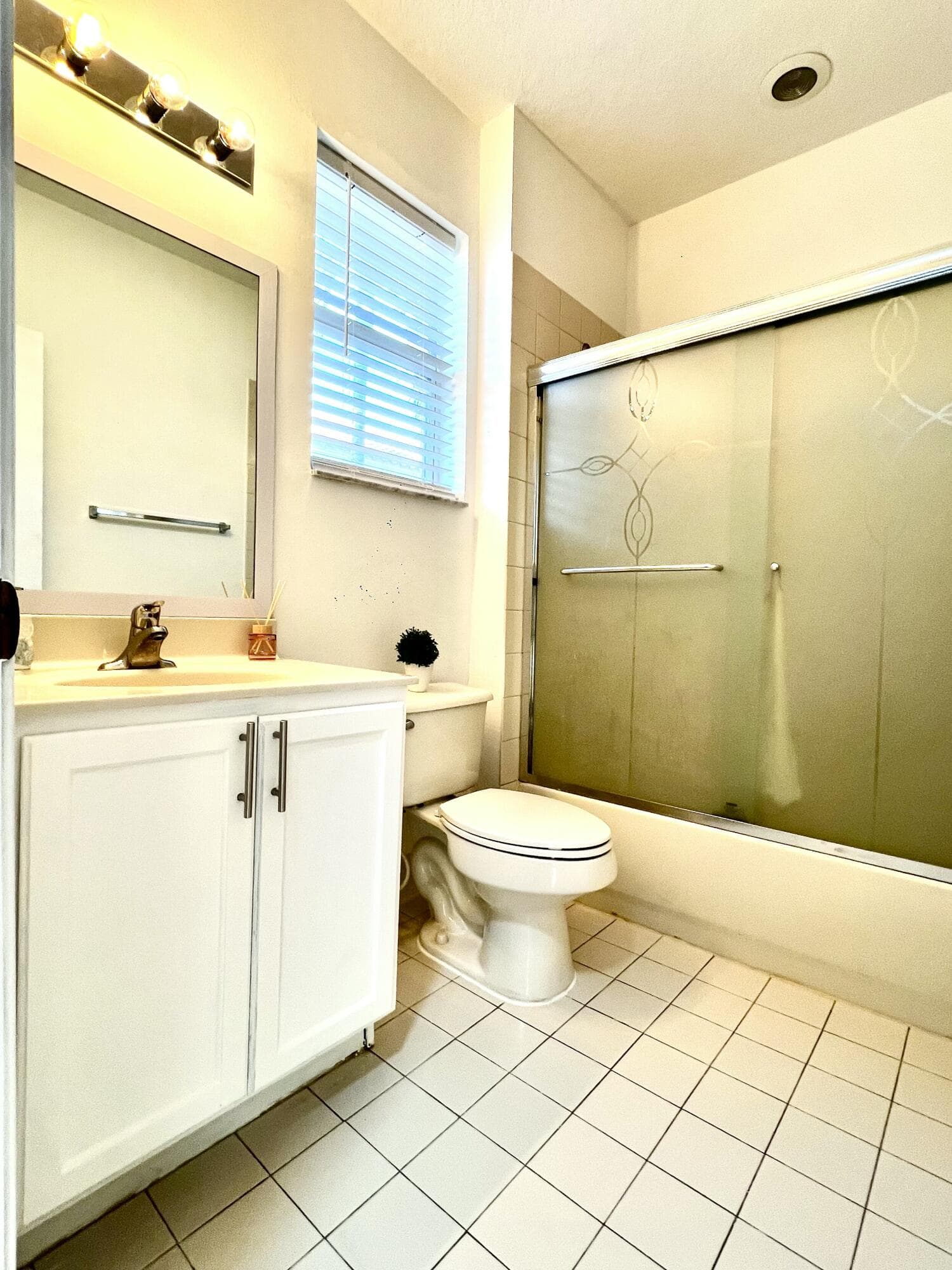 2900 Carvelle Drive, Riviera Beach, FL 33404 — photo 15 of 29