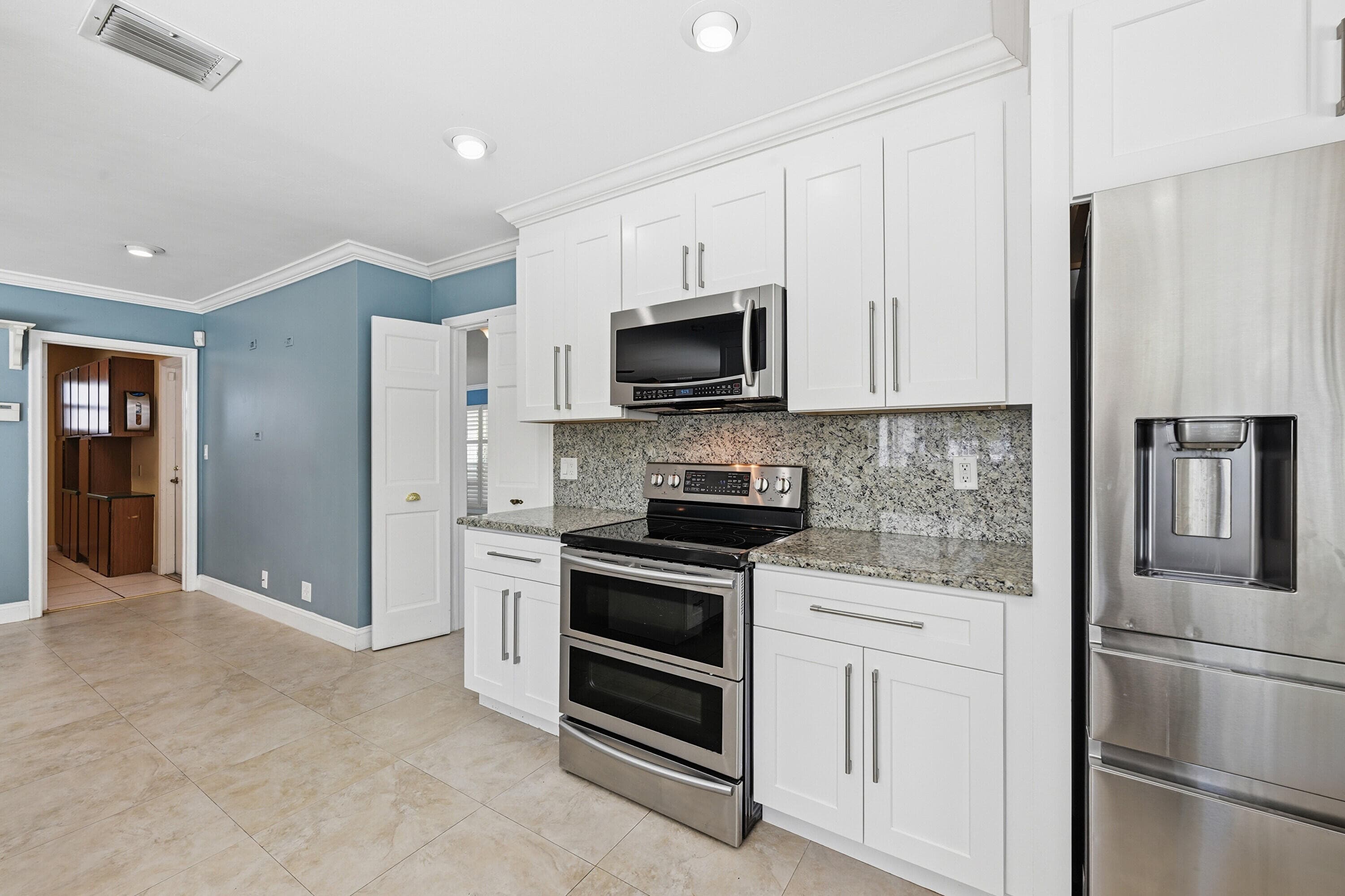 2810 NE 52nd Street, Fort Lauderdale, FL 33308 — photo 24 of 54
