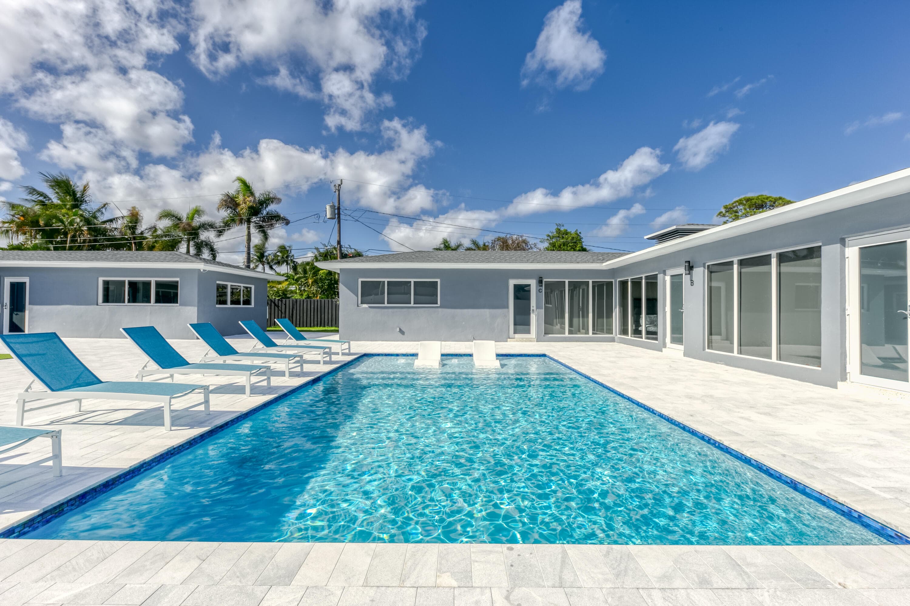 2017 NE 26th Street, Wilton Manors, FL 33305 — photo 36 of 43