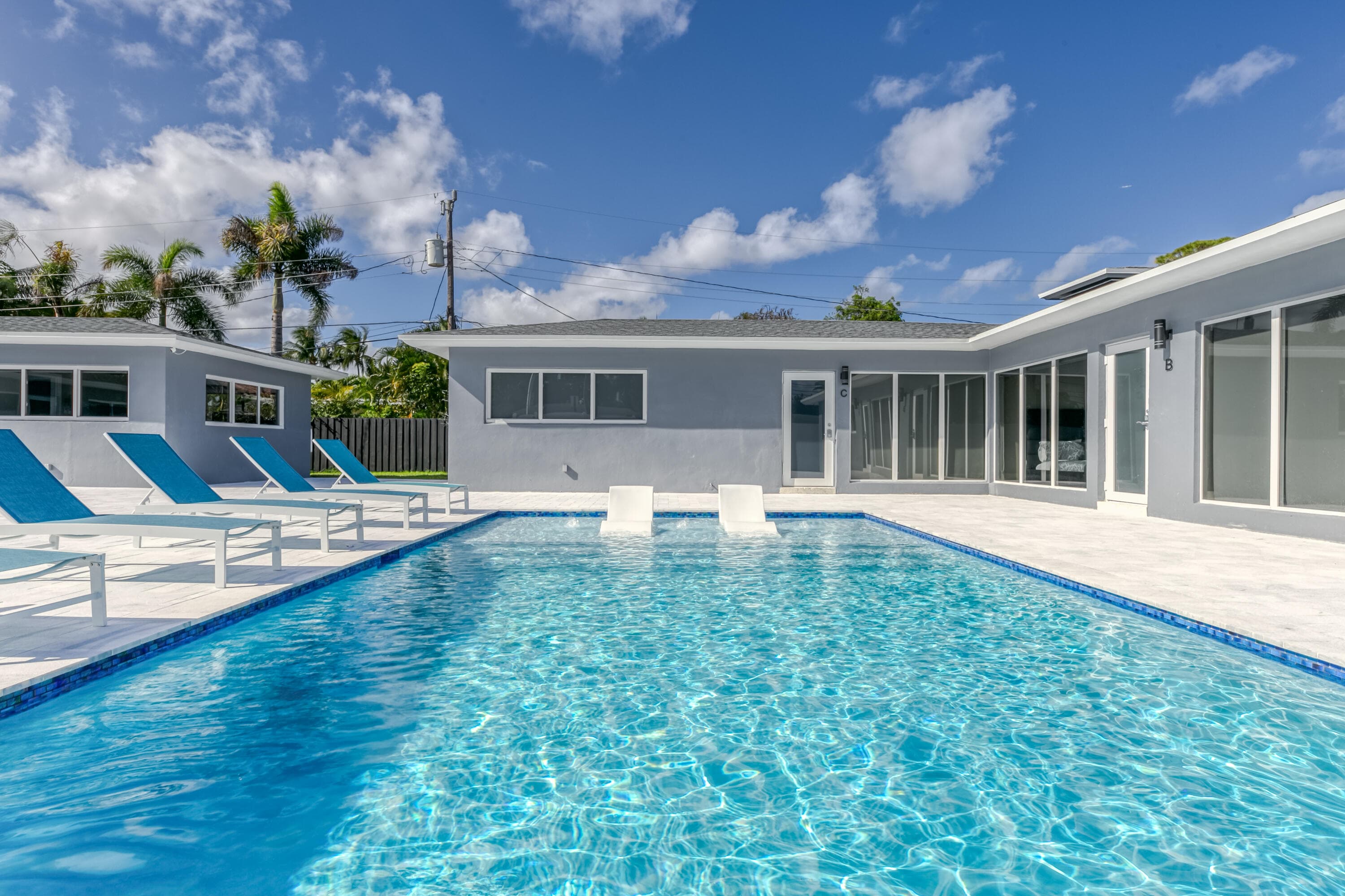 2017 NE 26th Street, Wilton Manors, FL 33305 — photo 39 of 43