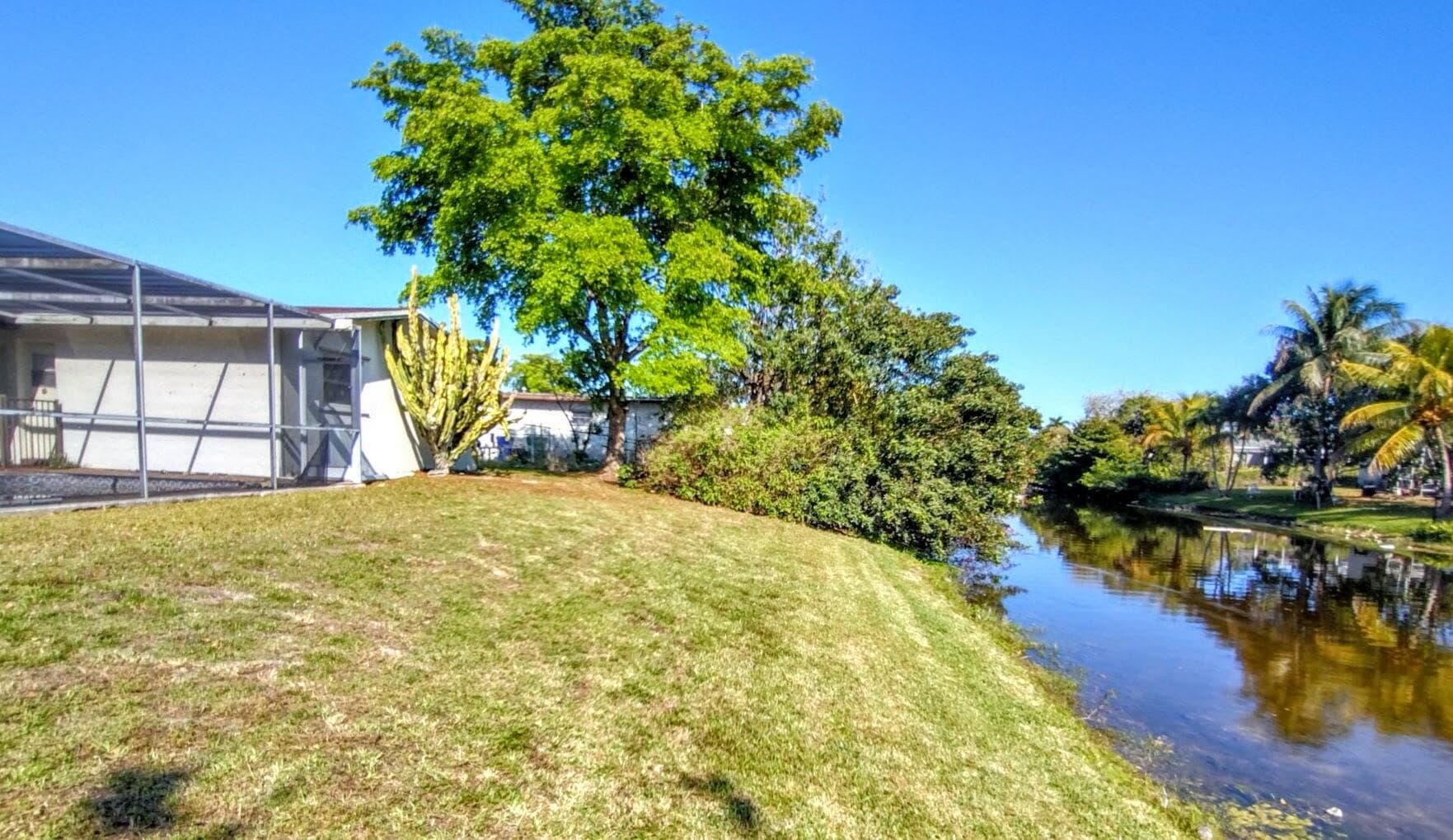 8528 Windsor Drive, Miramar, FL 33025 — photo 4 of 19