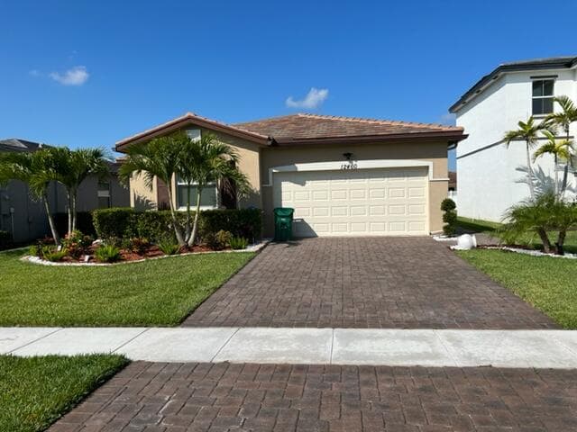12460 NW Mcgregor Lane, Port St. Lucie, FL 34987 — photo 1 of 36