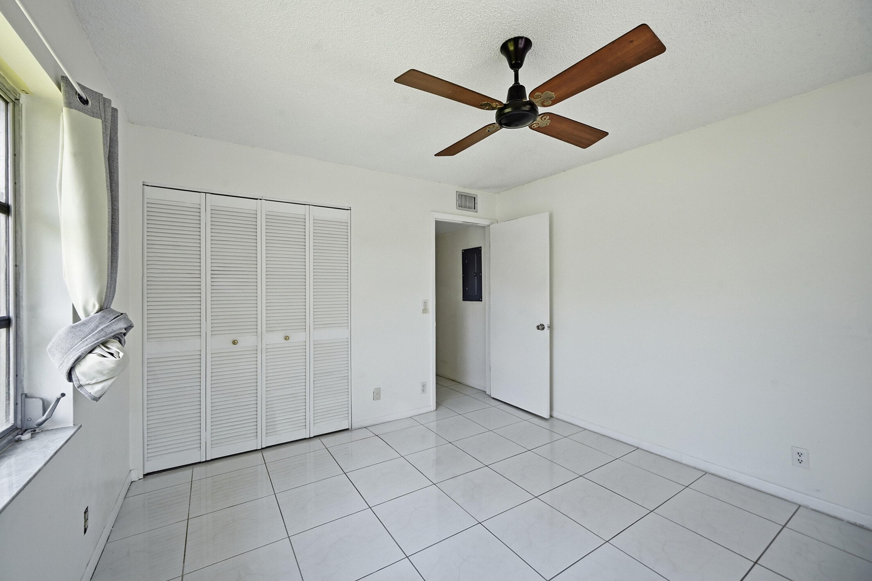 6525 S Oriole Boulevard, Delray Beach, FL 33446 — photo 14 of 29