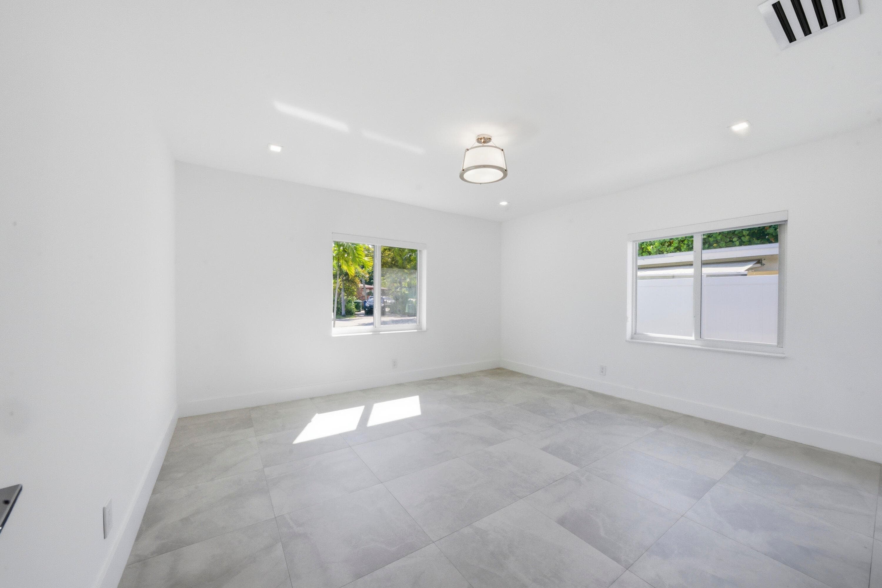 2001 NE 17th Way, Fort Lauderdale, FL 33305 — photo 18 of 25