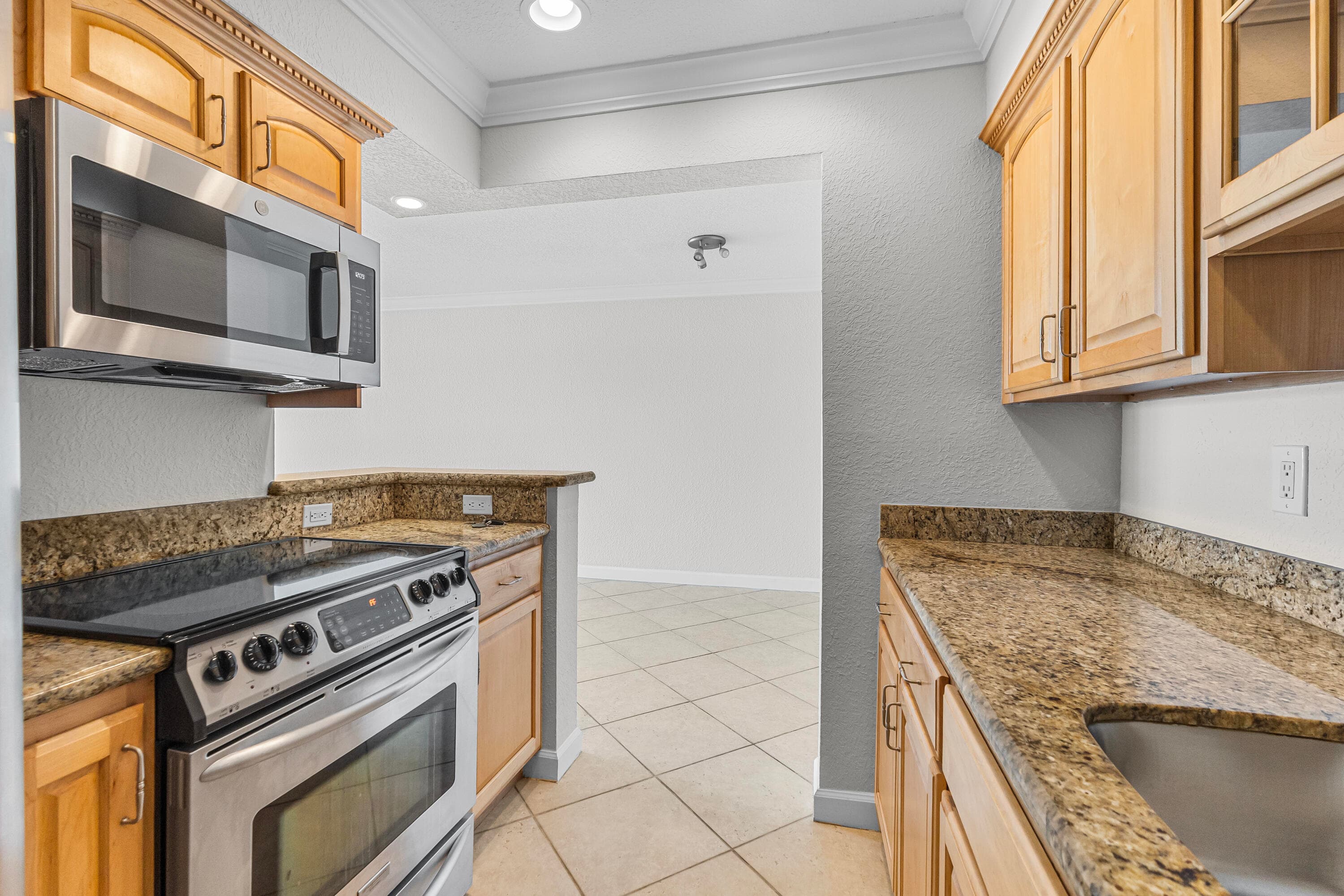 1515 E Broward Boulevard 426, Fort Lauderdale, FL 33301 — photo 9 of 32