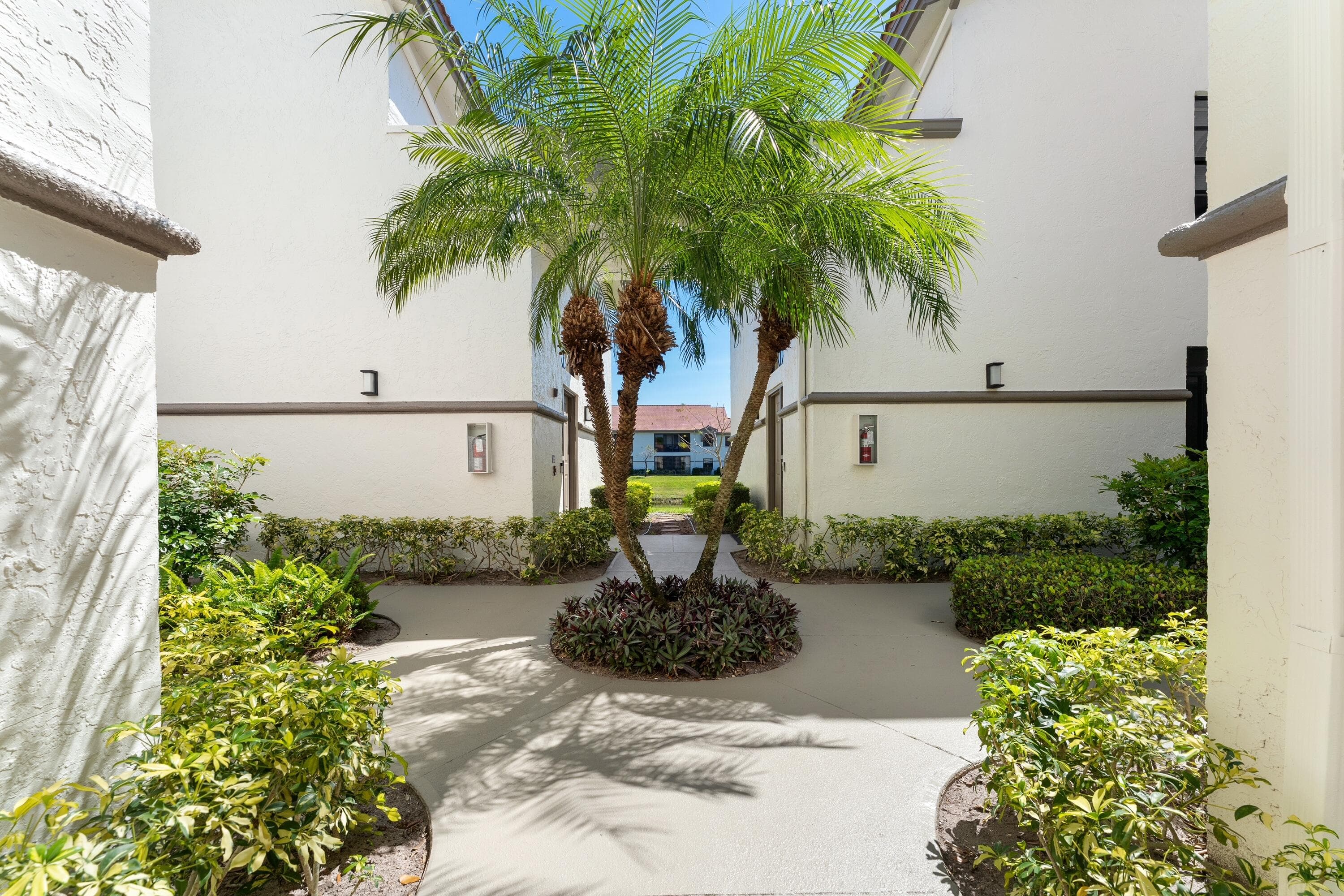5226 Europa Drive G, Boynton Beach, FL 33437 — photo 6 of 41
