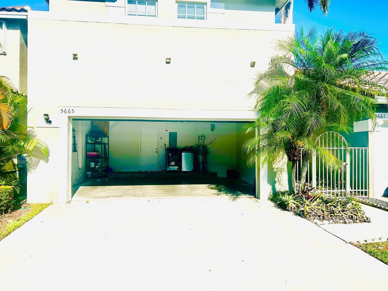 5665 NW 117th Avenue, Coral Springs, FL 33076 — photo 3 of 21