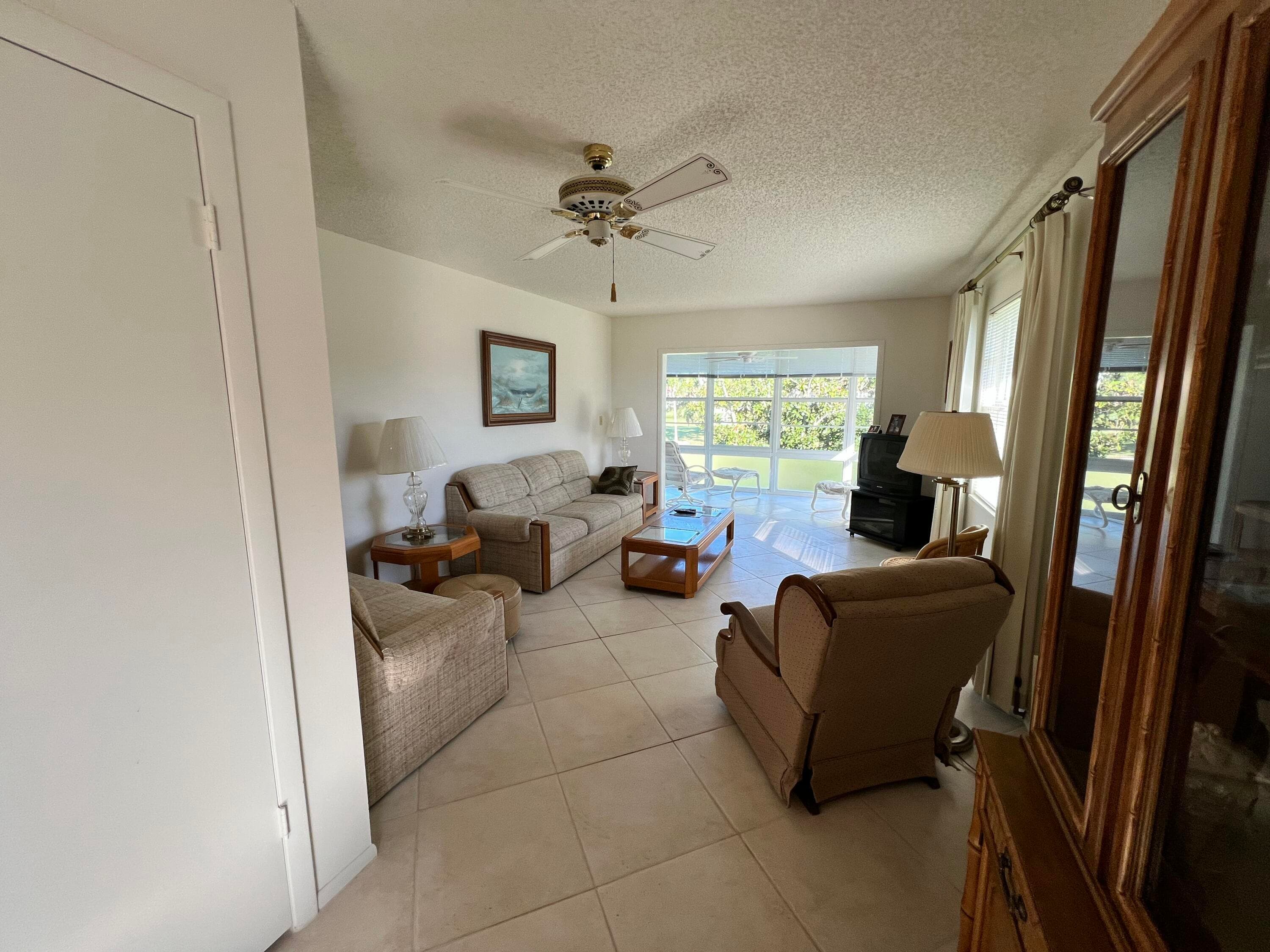 62 Woodland Drive 201, Vero Beach, FL 32962 — photo 4 of 17