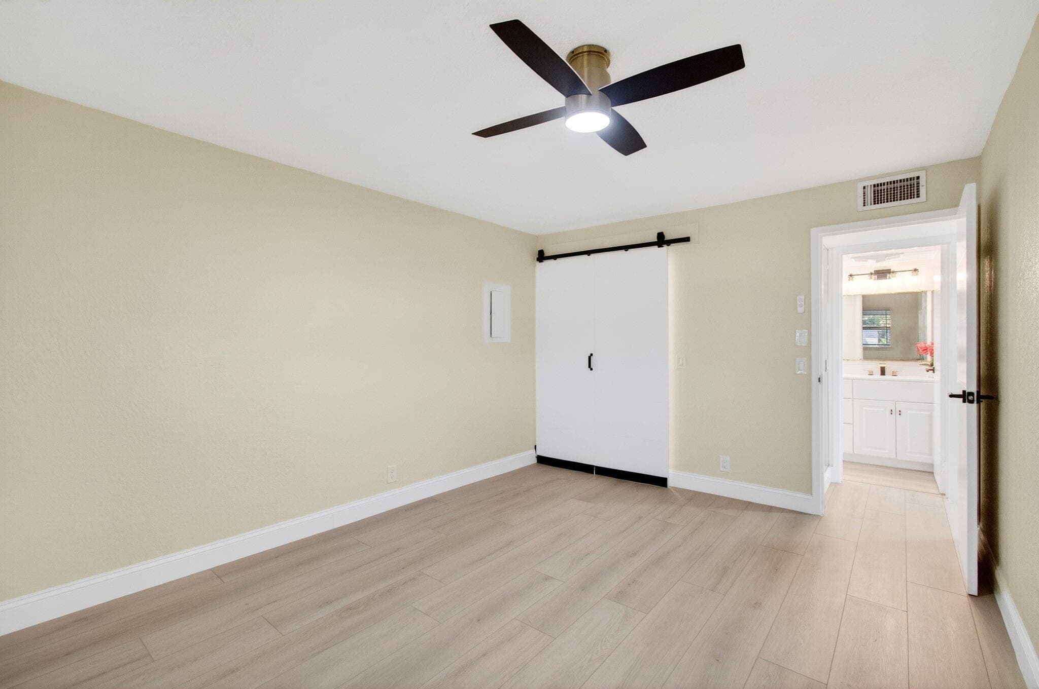 225 Seville Boulevard J, Delray Beach, FL 33446 — photo 14 of 37