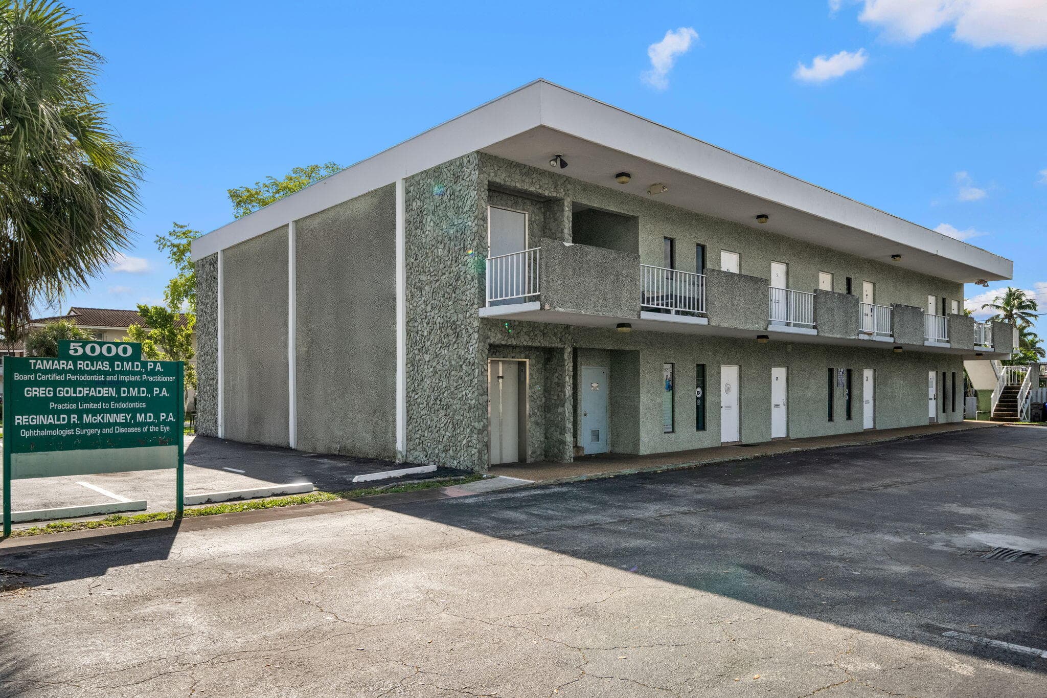 5000 Hollywood Boulevard, Hollywood, FL — photo 1 of 25