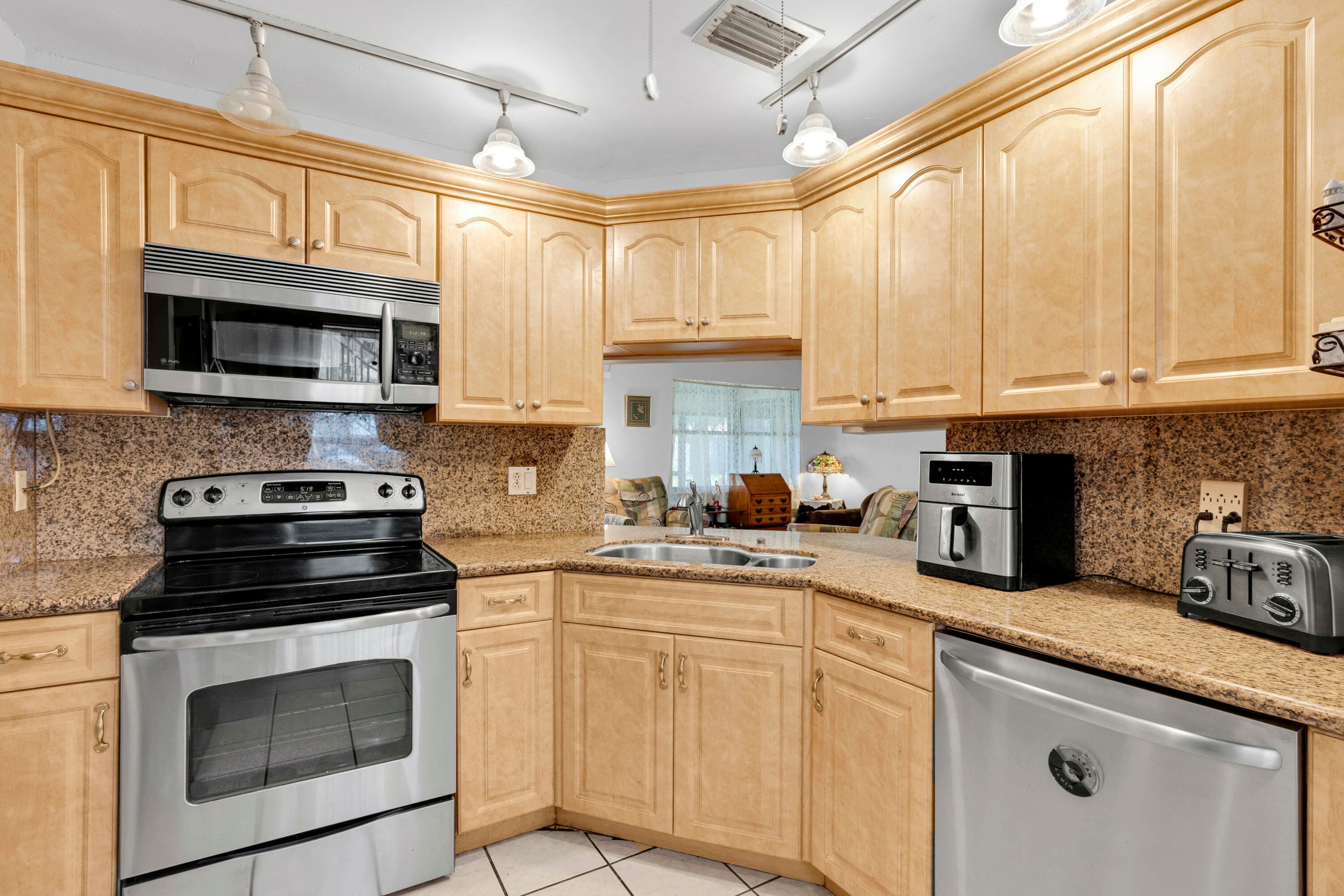 3 Vía De Casas Sur 102, Boynton Beach, FL 33426 — photo 12 of 49