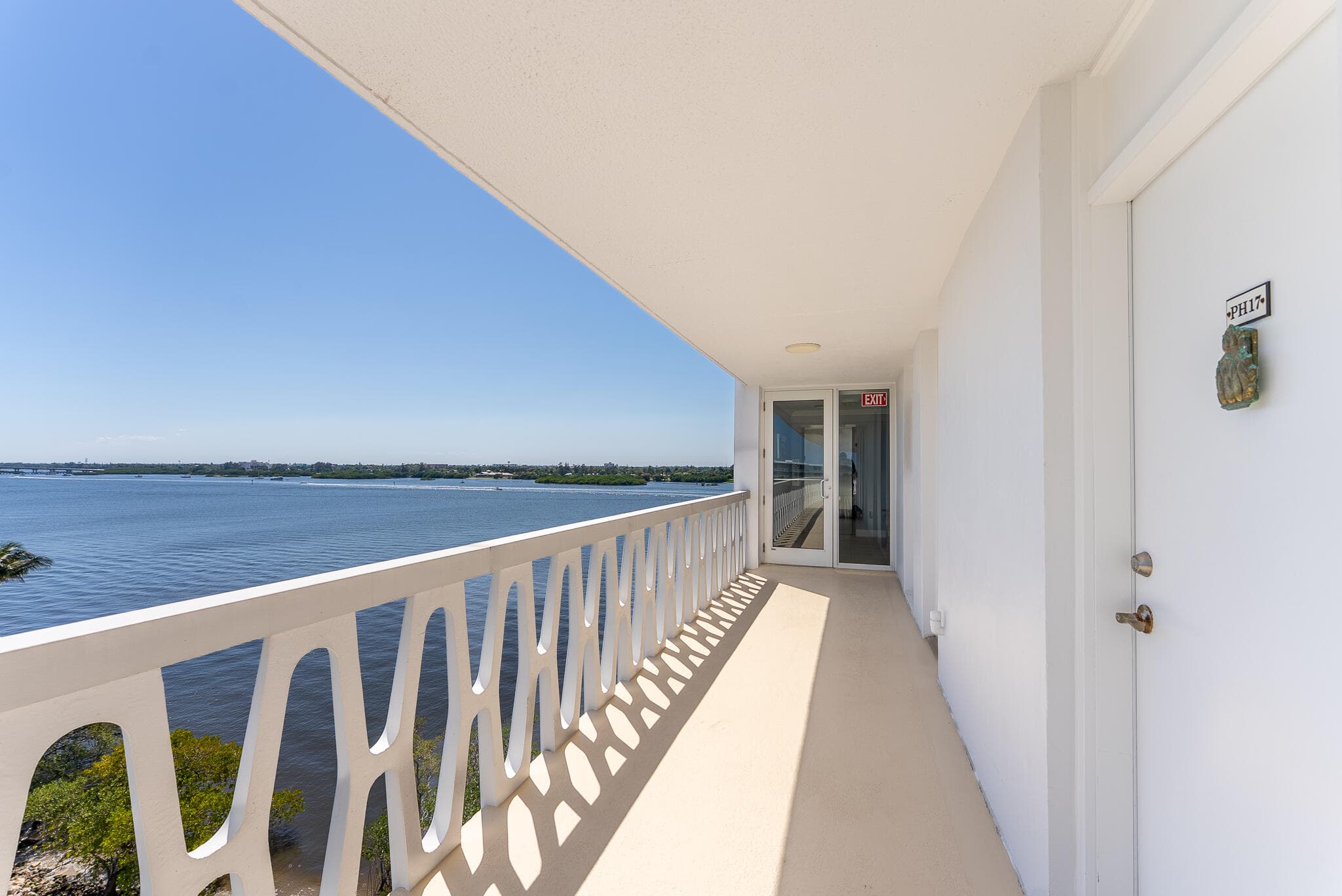 2505 S Ocean Boulevard, Palm Beach, FL 33480 — photo 30 of 33