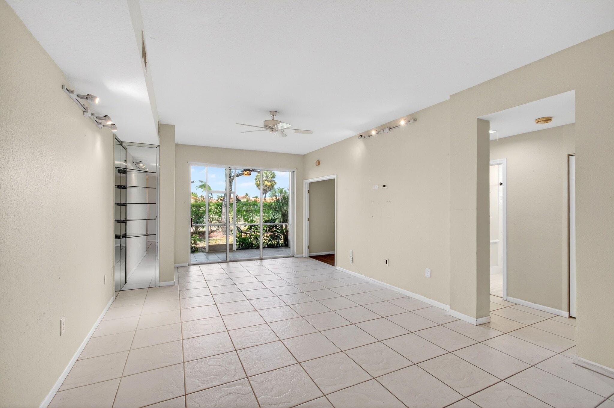 12468 Crystal Pointe Drive 102, Boynton Beach, FL 33437 — photo 15 of 72