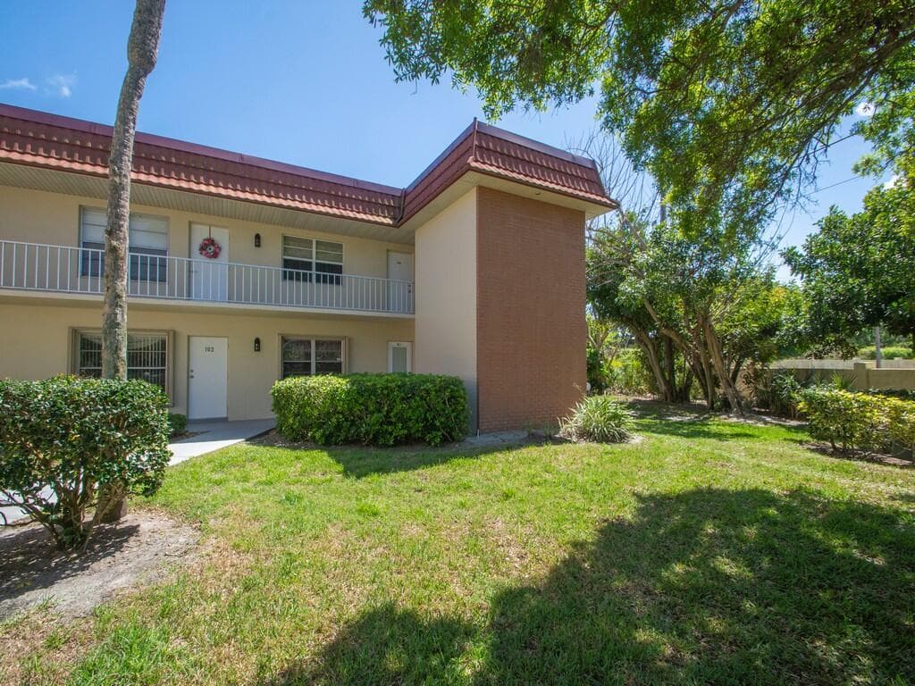 95 Spring Lake Drive 101, Vero Beach, FL 32962 — photo 31 of 32