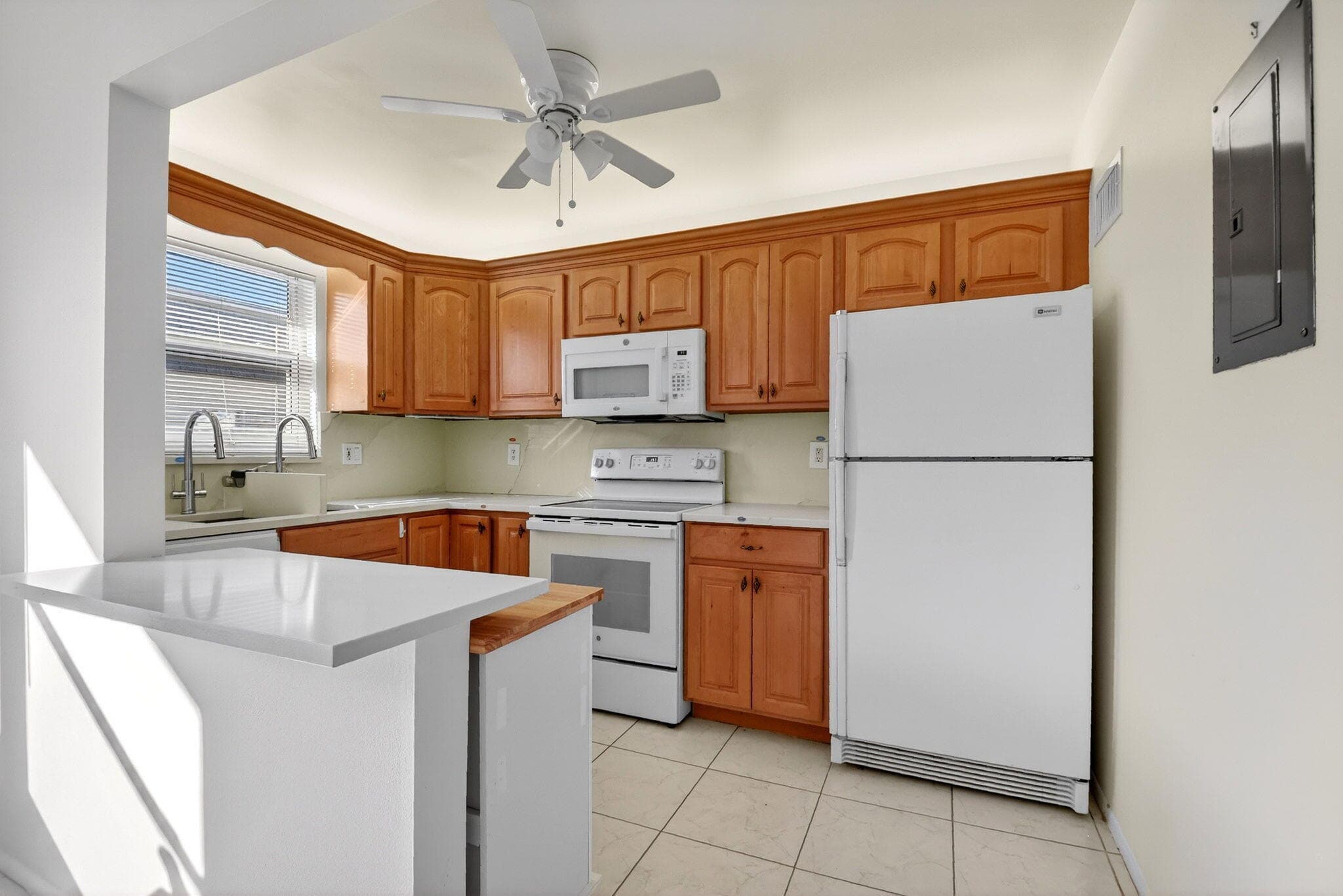 94 Stratford G, West Palm Beach, FL 33417 — photo 10 of 34