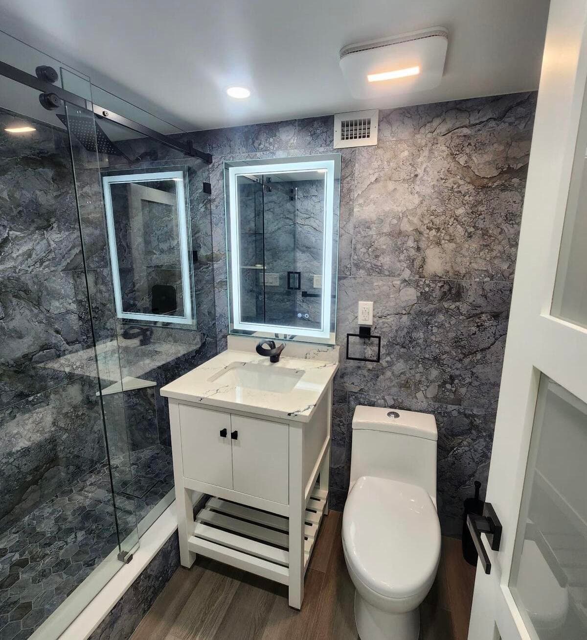 6039 Collins Avenue 609, Miami Beach, FL 33140 — photo 24 of 49