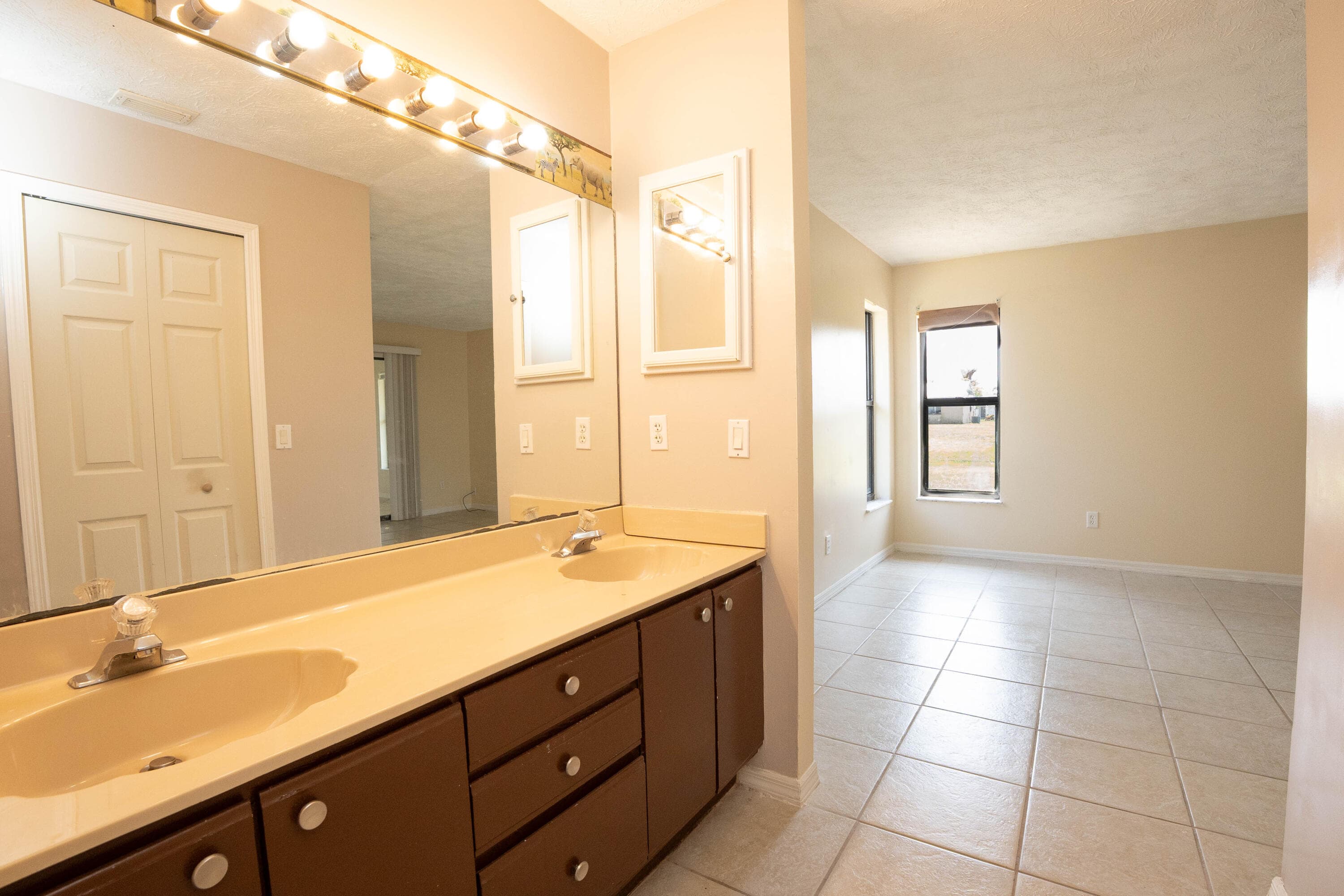 2456 SE Trail Avenue, Port St. Lucie, FL 34952 — photo 17 of 36