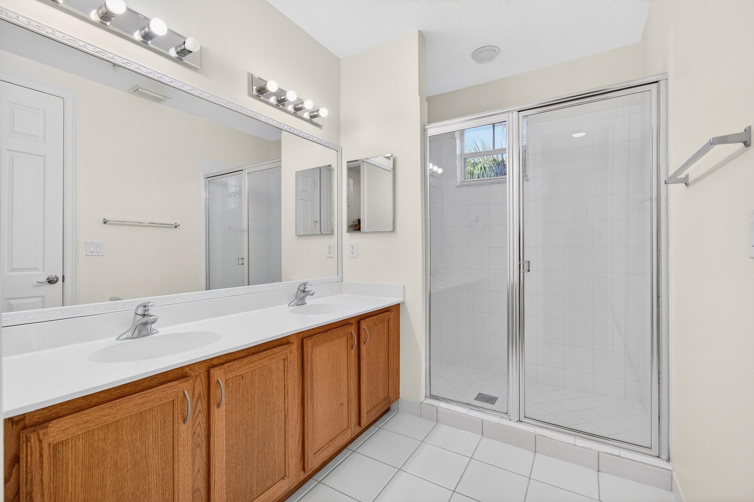 770 Millbrae Court 3, West Palm Beach, FL 33401 — photo 23 of 72