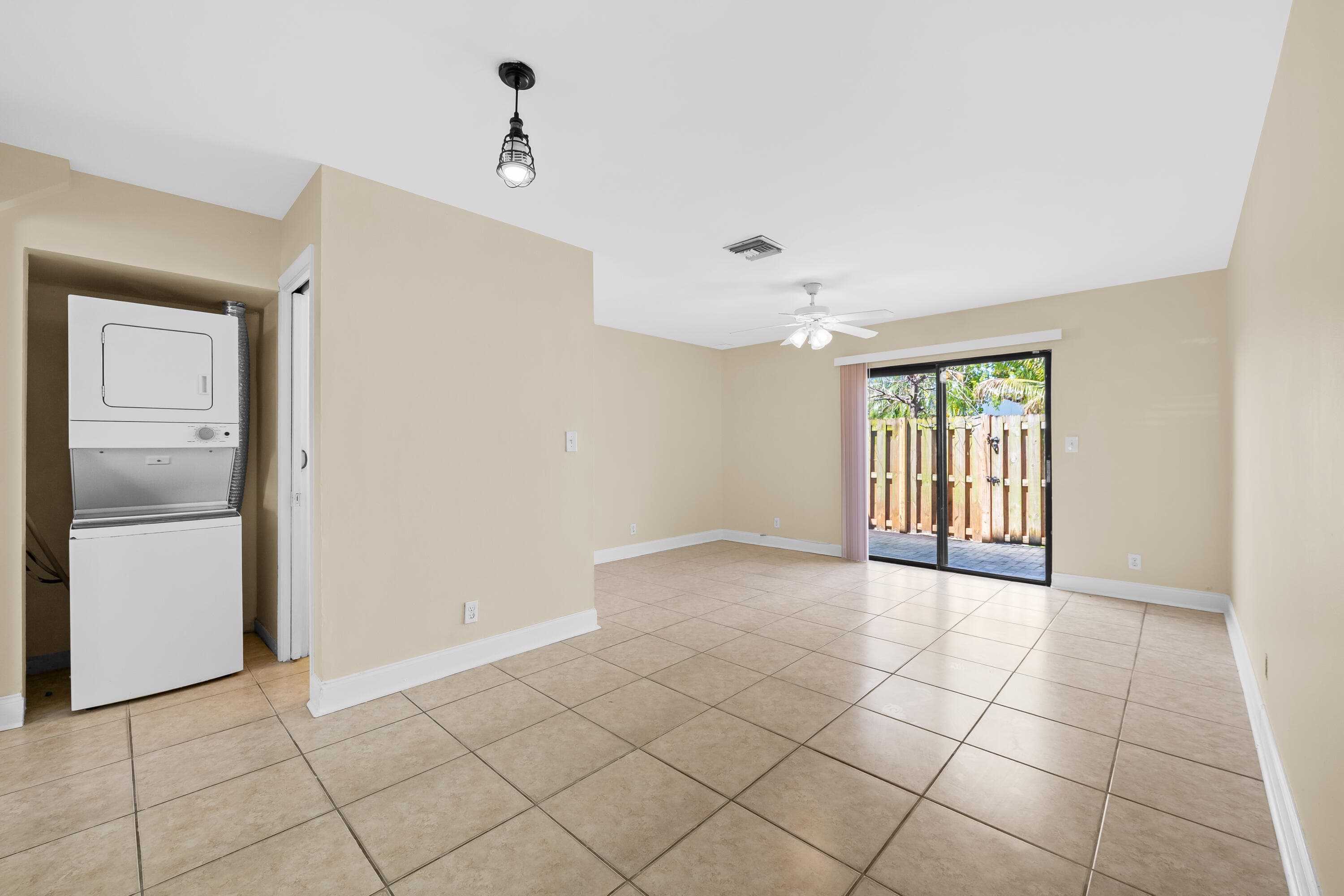 3281 E Golf Boulevard 4, Pompano Beach, FL 33064 — photo 8 of 23