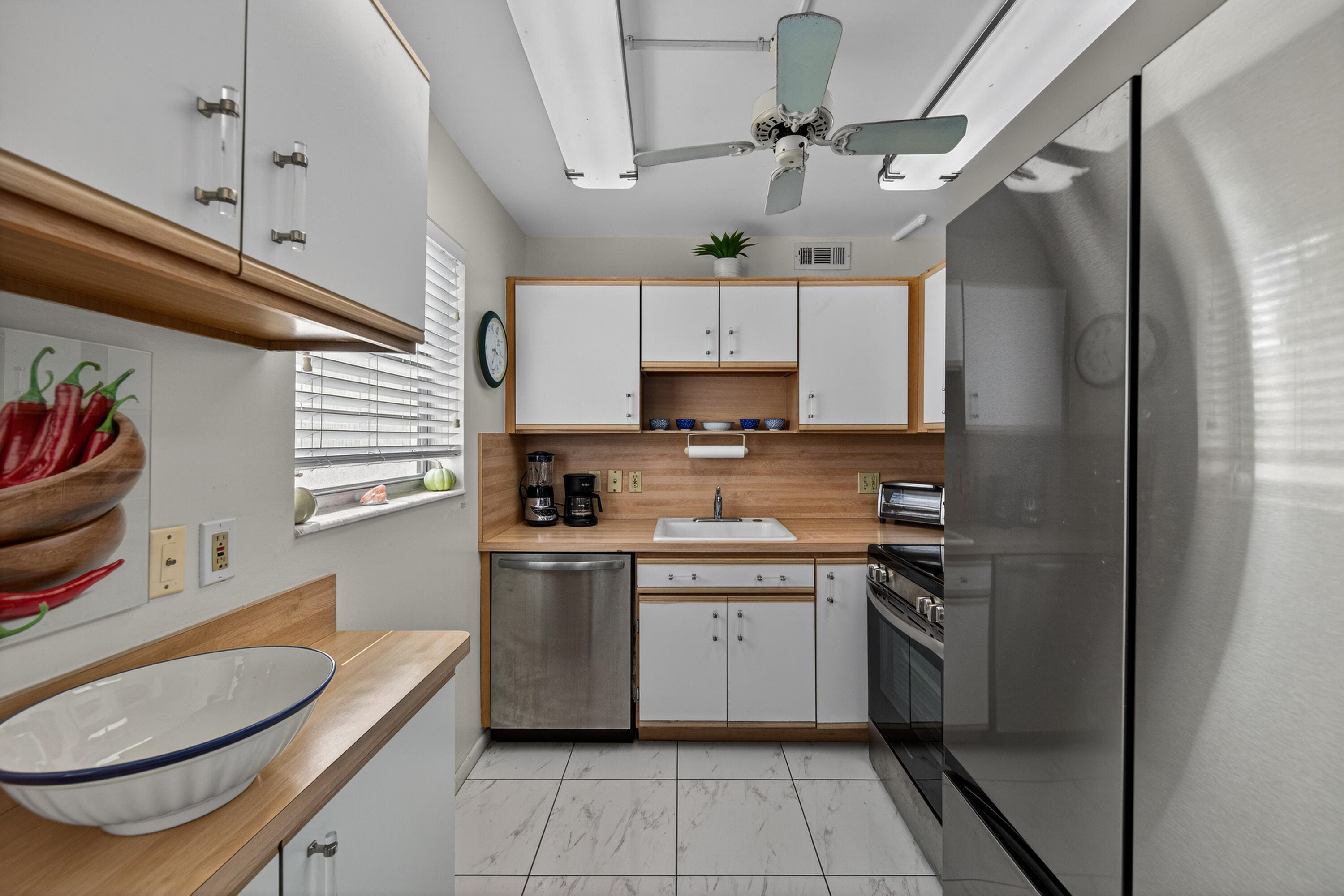 21 Harwood B, Deerfield Beach, FL 33442 — photo 3 of 71