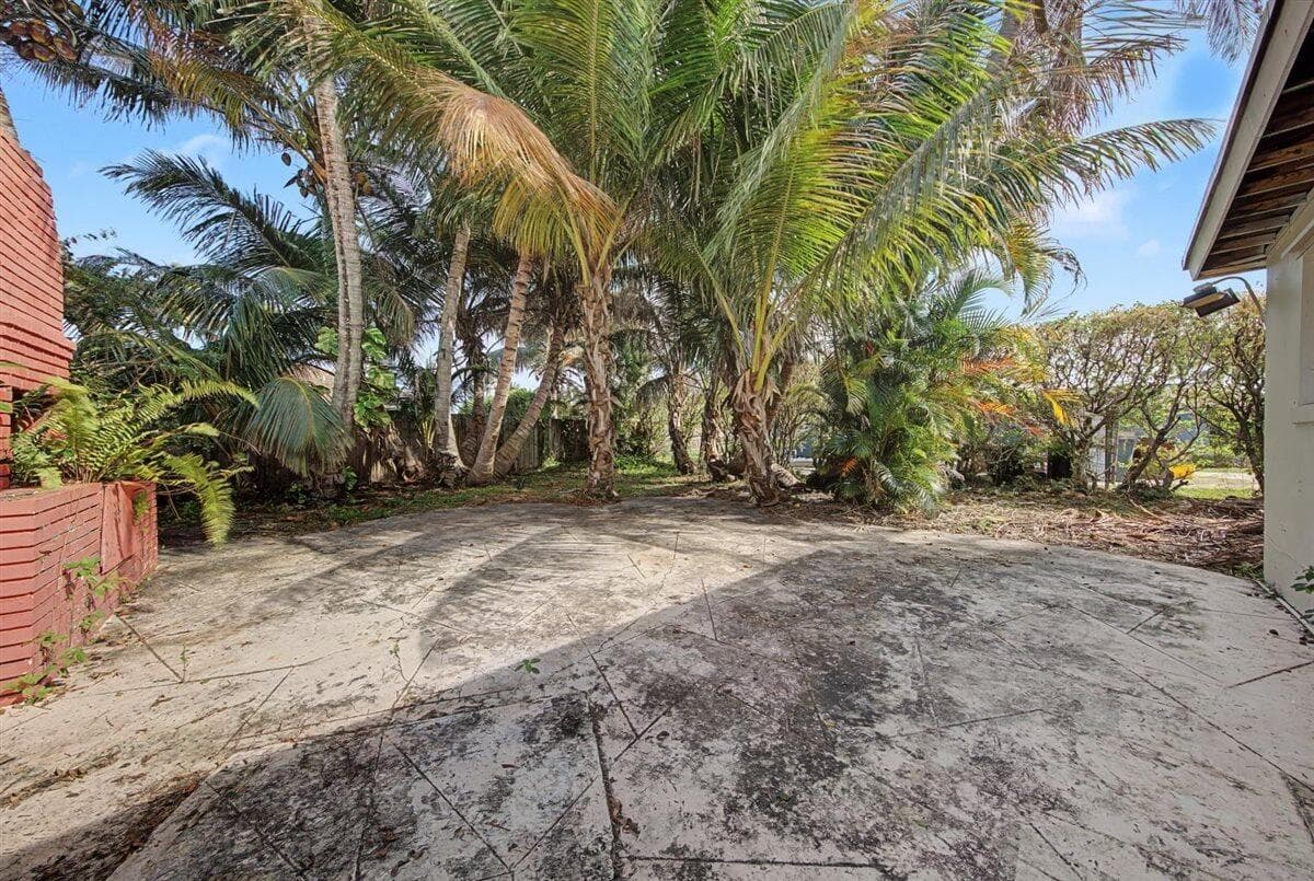 7730 W Lake Drive, Lake Clarke Shores, FL 33406 — photo 48 of 58