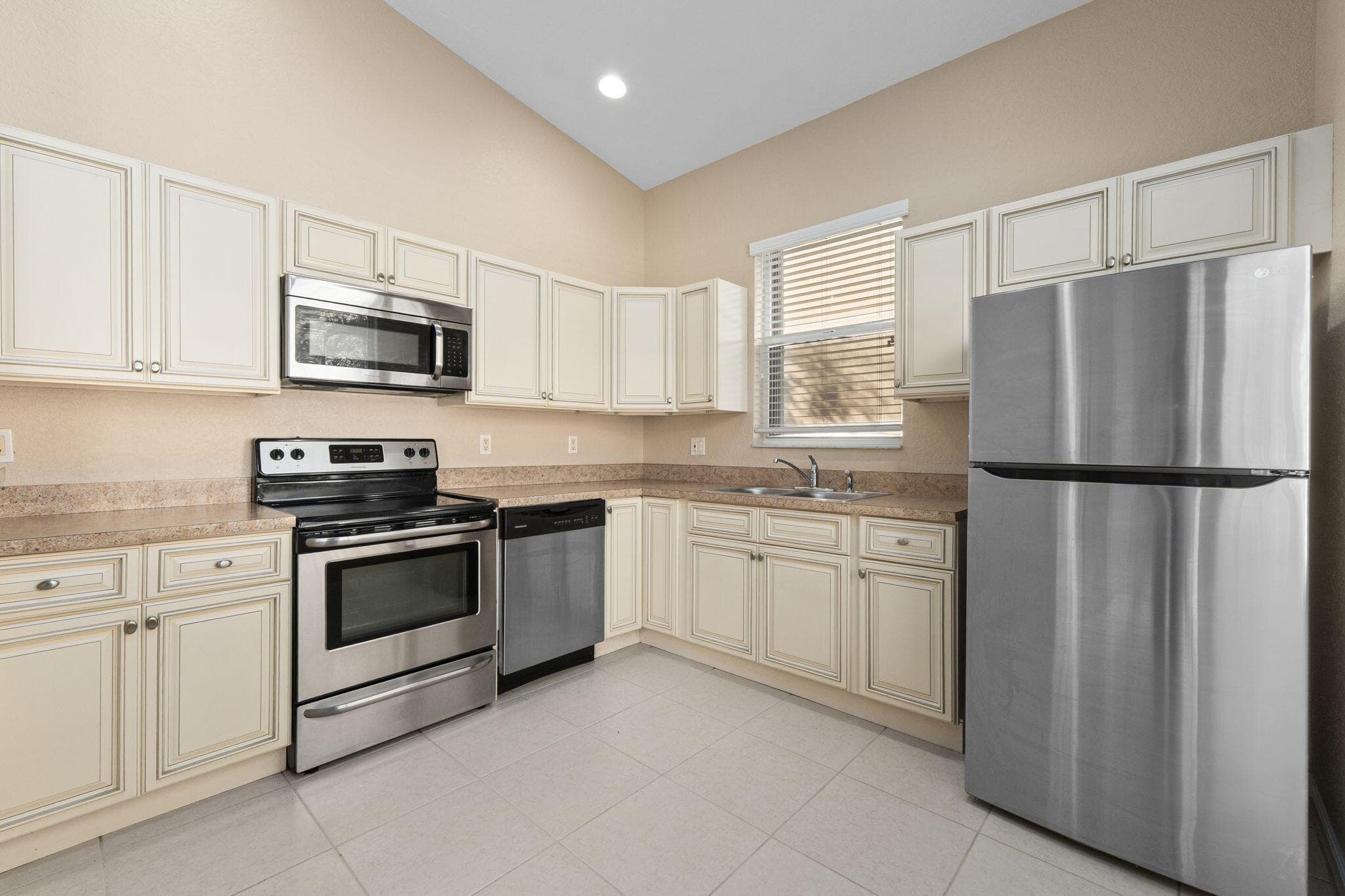 5627 Sunberry Circle, Fort Pierce, FL 34951 — photo 7 of 35