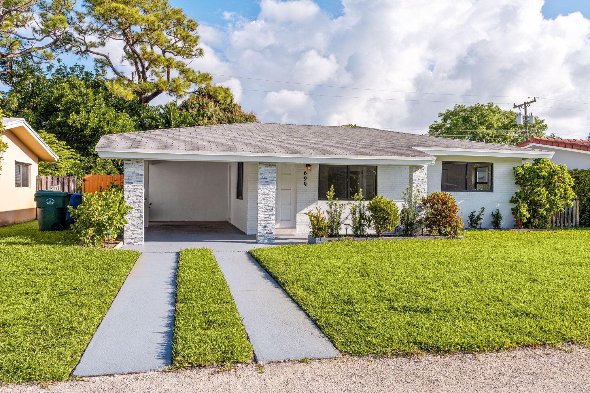 699 NE 40th Street, Oakland Park, FL 33334 — photo 2 of 39