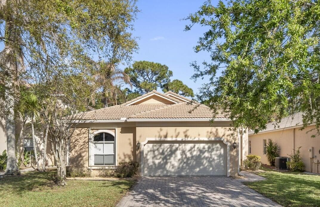 5627 Sunberry Circle, Fort Pierce, FL 34951 — photo 1 of 35