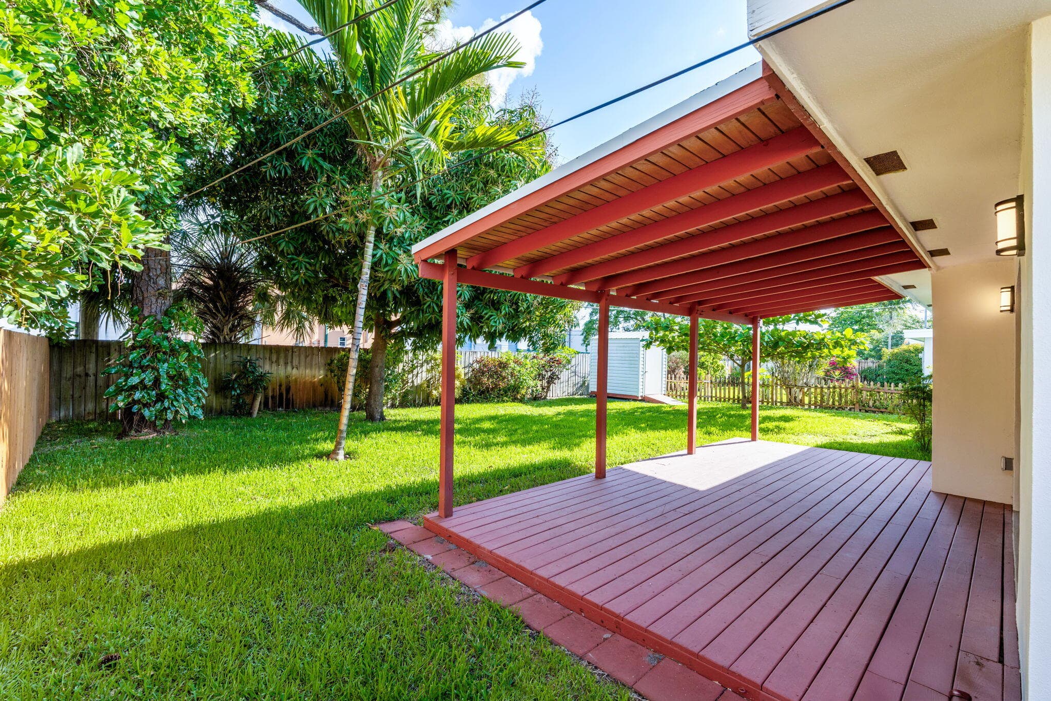 699 NE 40th Street, Oakland Park, FL 33334 — photo 37 of 39