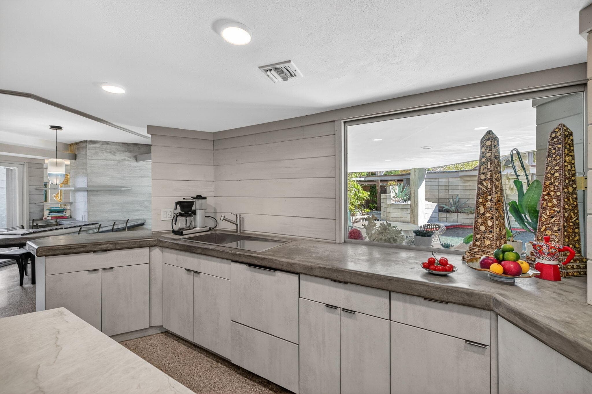 2040 Coral Reef Drive, Lauderdale-By-The-Sea, FL 33062 — photo 12 of 47