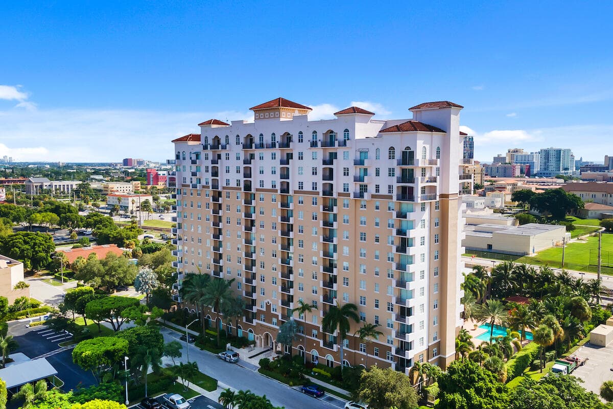 616 Clearwater Park Road 1106, West Palm Beach, FL 33401 — photo 1 of 35