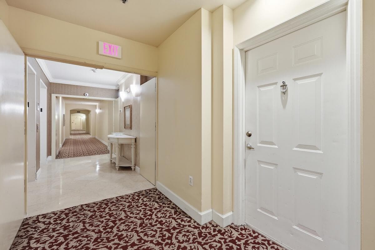 616 Clearwater Park Road 1106, West Palm Beach, FL 33401 — photo 4 of 35