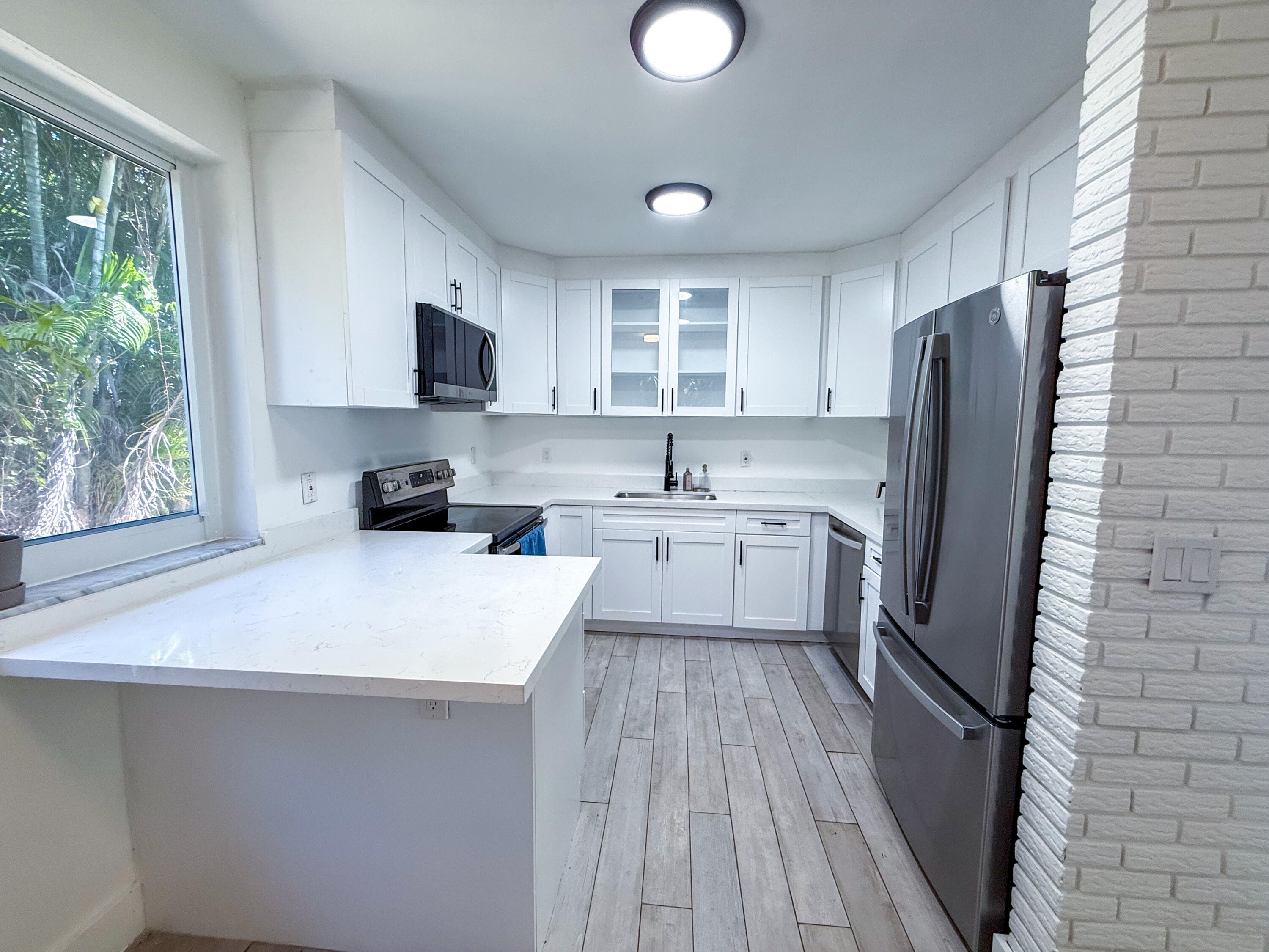 2823 Polk Street, Hollywood, FL 33020 — photo 4 of 14