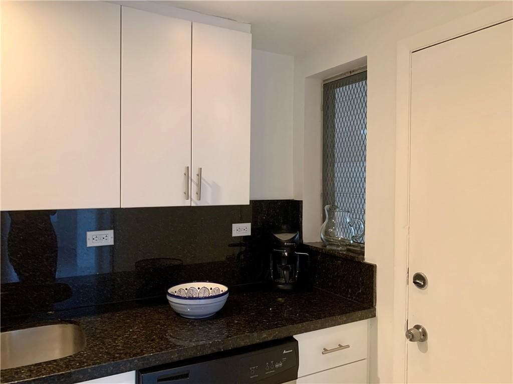 1480 Euclid Avenue 103, Miami Beach, FL 33139 — photo 15 of 24