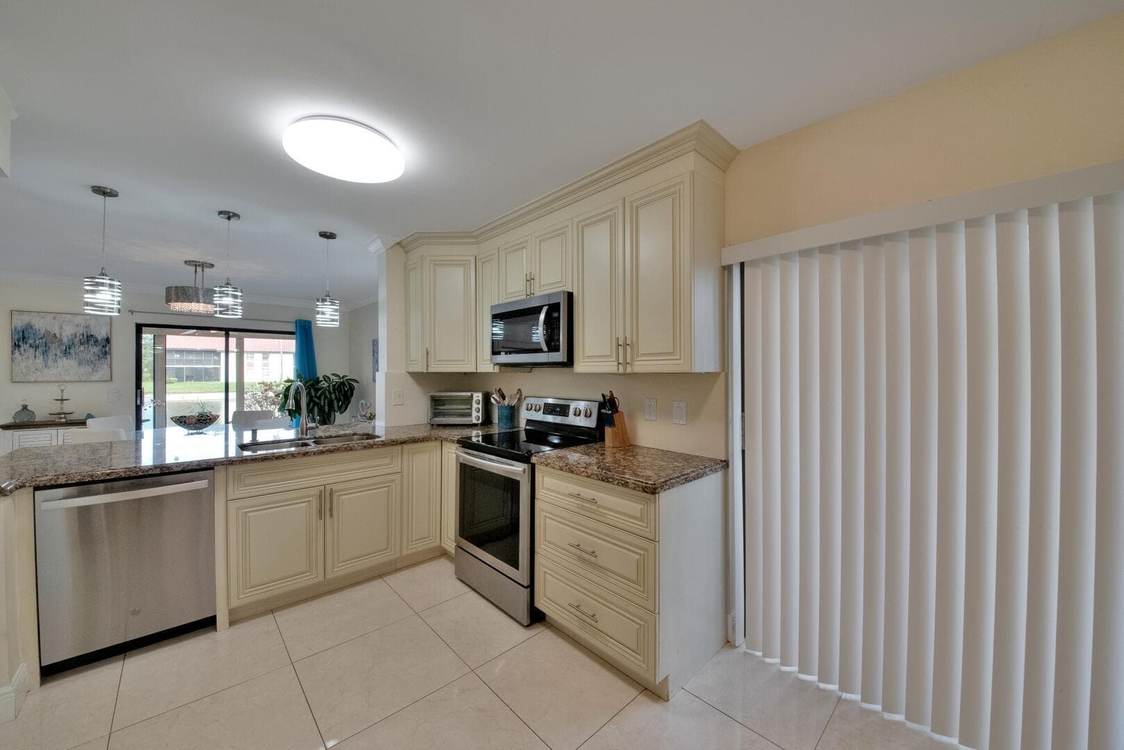 10223 N Circle Lake Drive 102, Boynton Beach, FL 33437 — photo 12 of 41