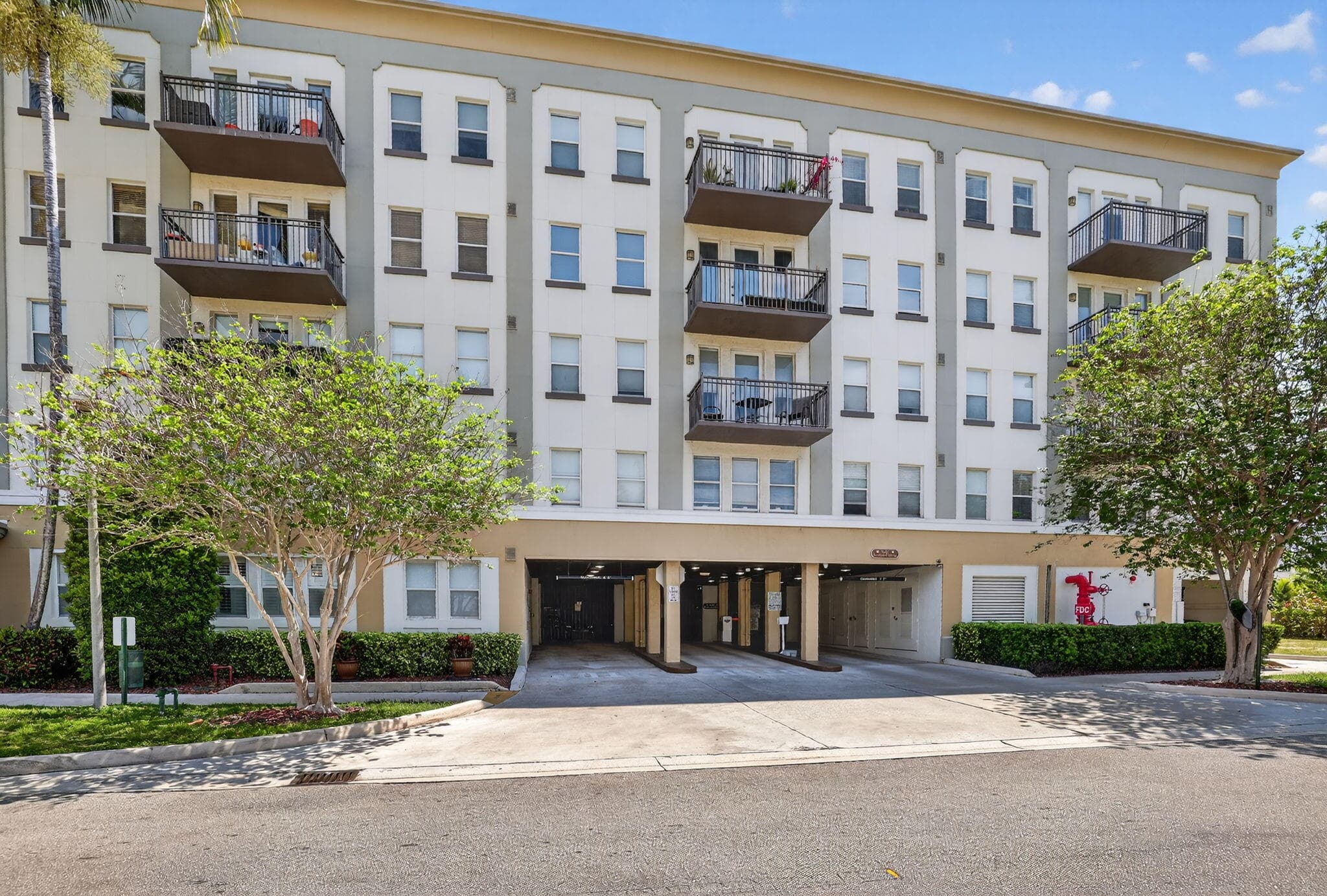 533 NE 3rd Avenue 138, Fort Lauderdale, FL 33301 — photo 18 of 19