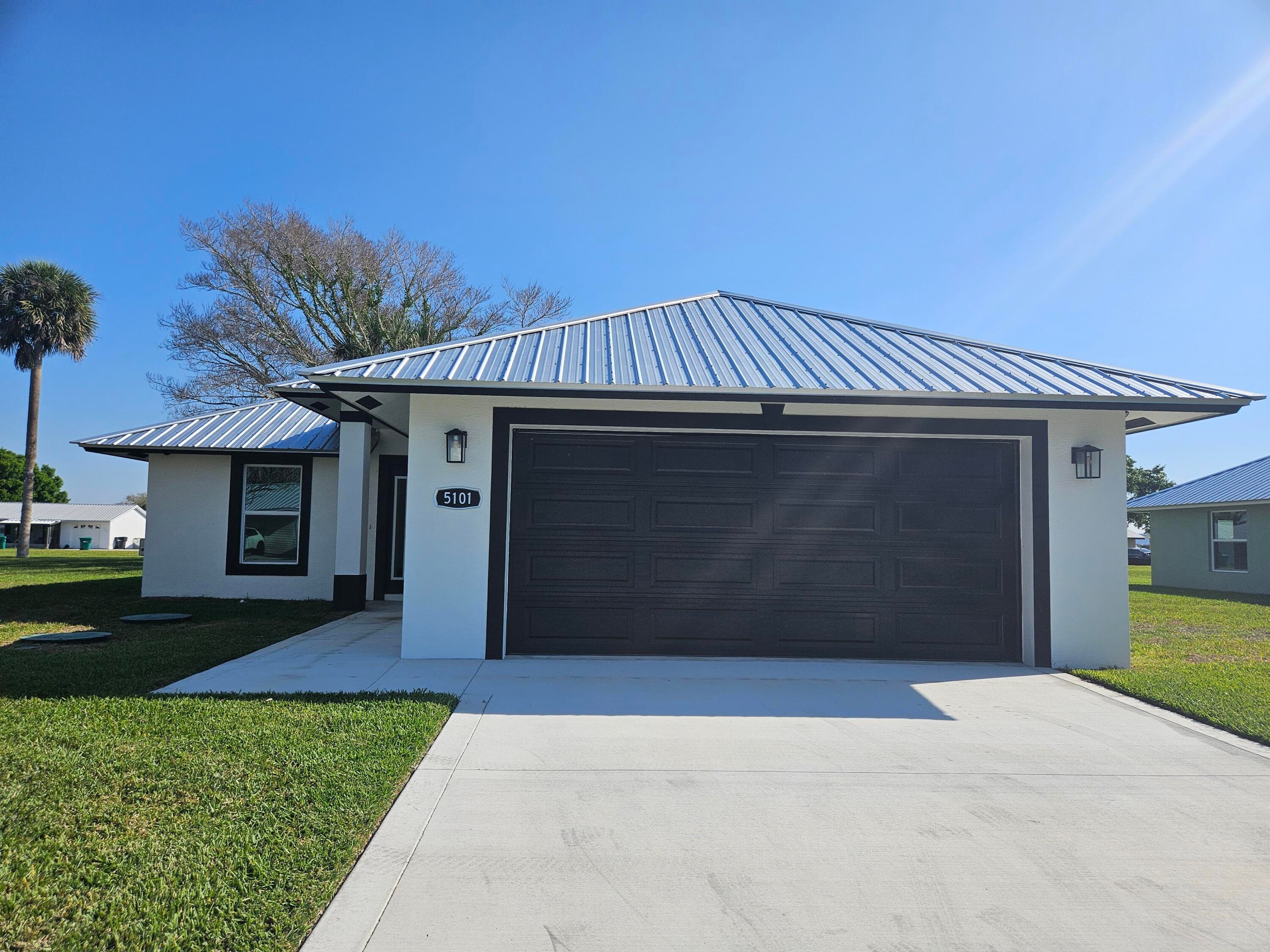 5101 SE 43rd Trace, Okeechobee, FL 34974 — photo 1 of 23
