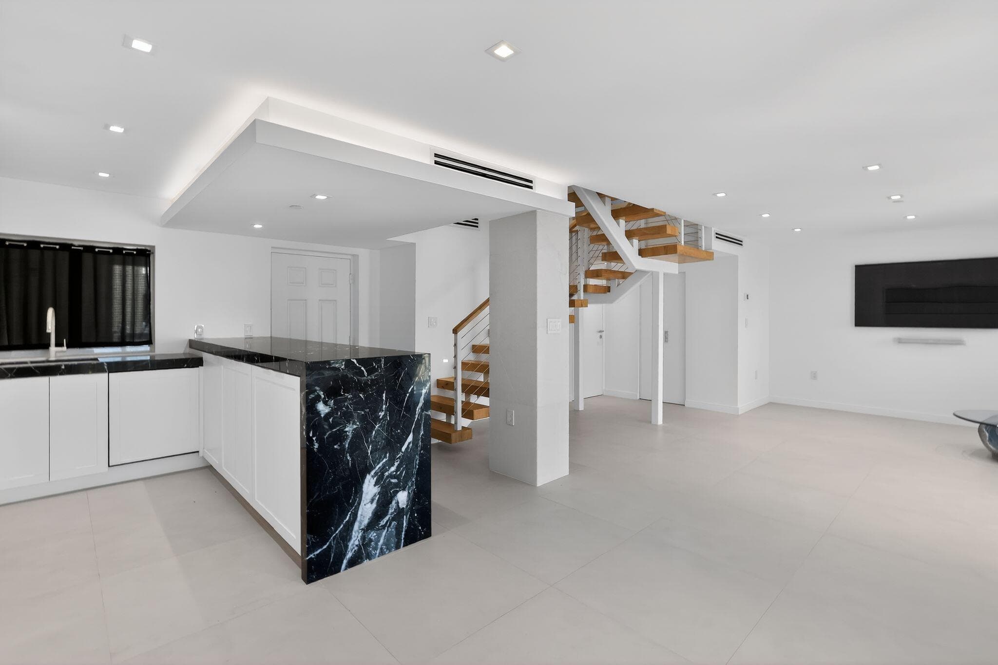 120 Jefferson Avenue, Miami Beach, FL 33139 — photo 11 of 30