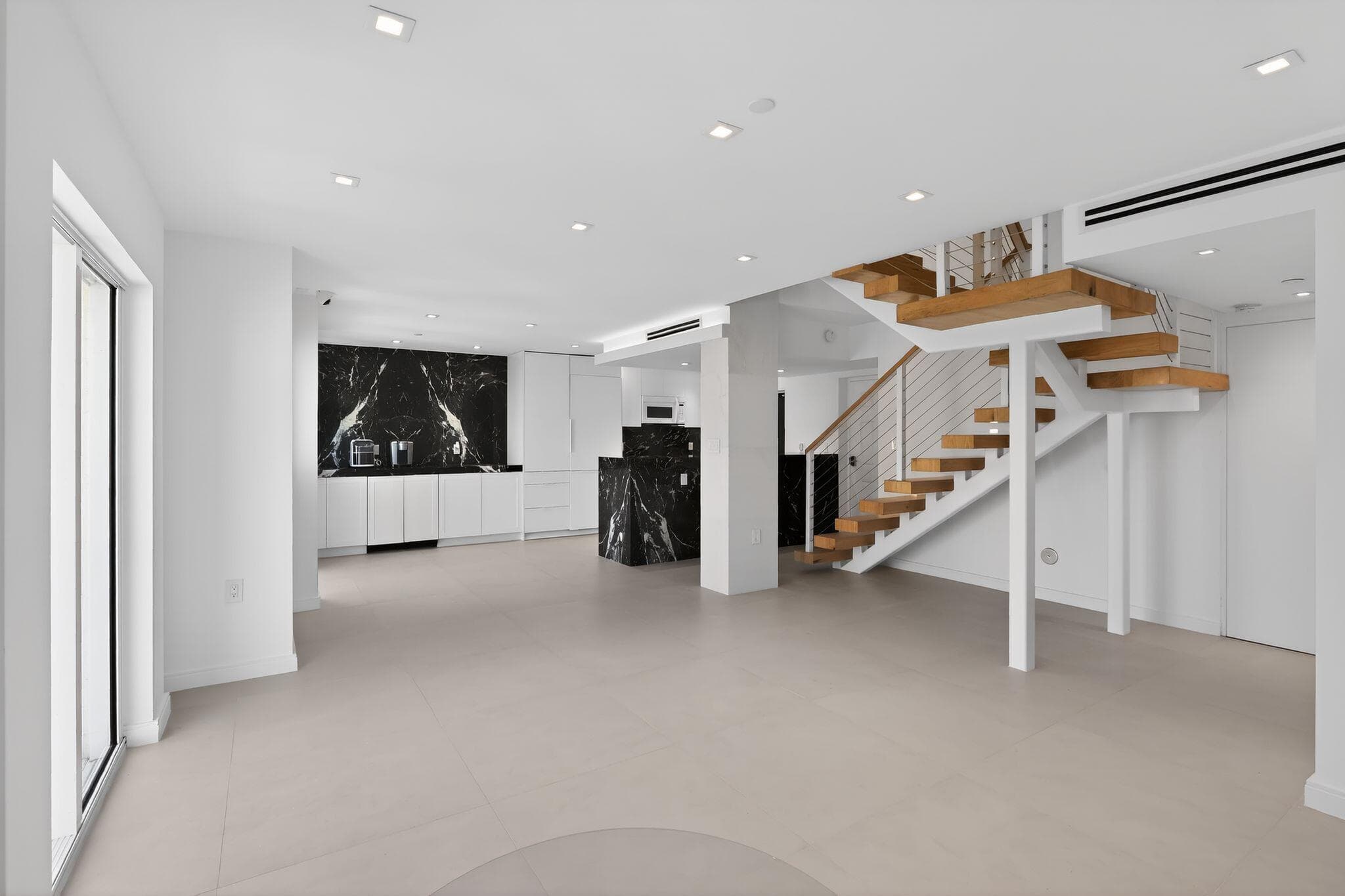 120 Jefferson Avenue, Miami Beach, FL 33139 — photo 10 of 30