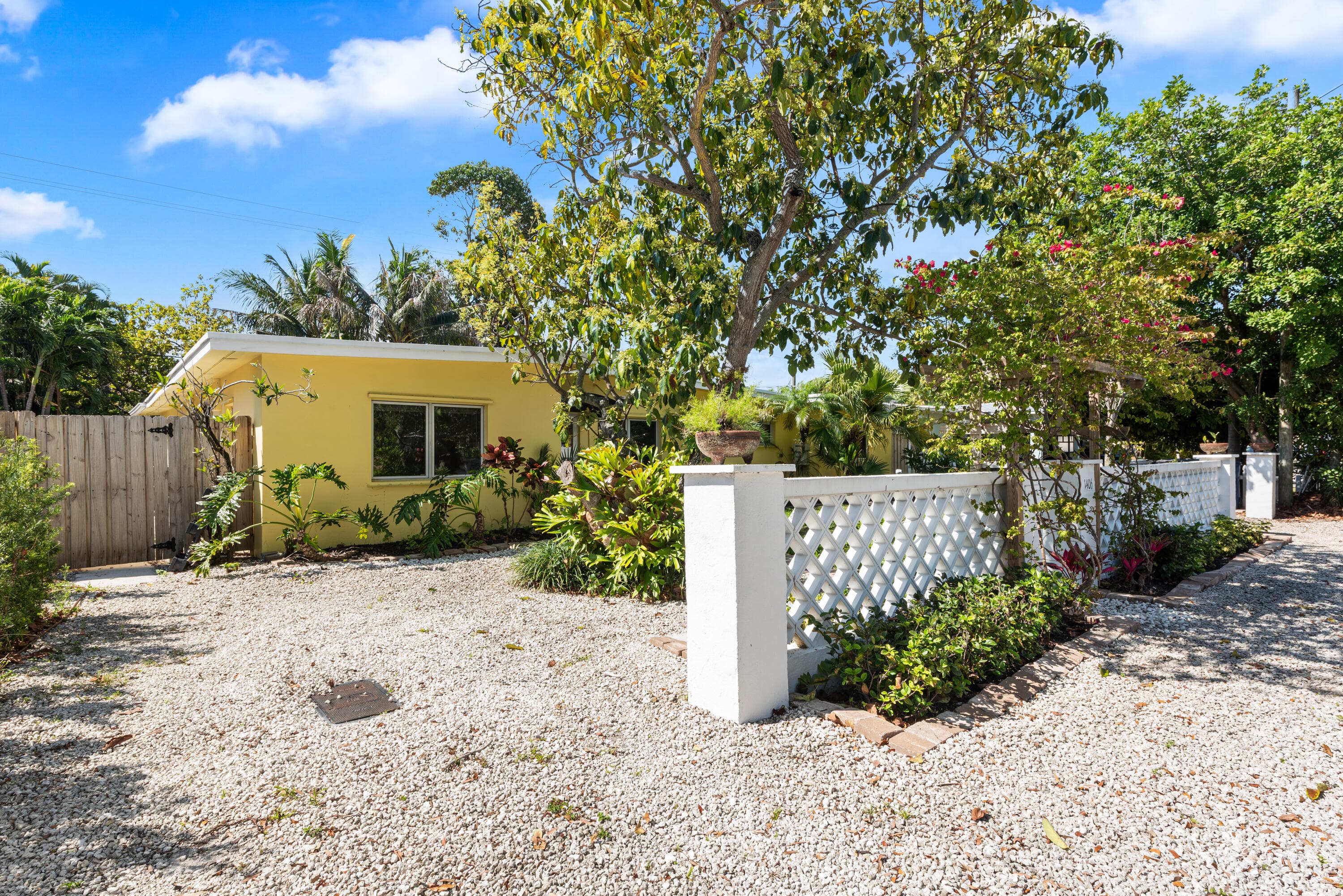 1406 NE 15th Street, Fort Lauderdale, FL 33304 — photo 4 of 37