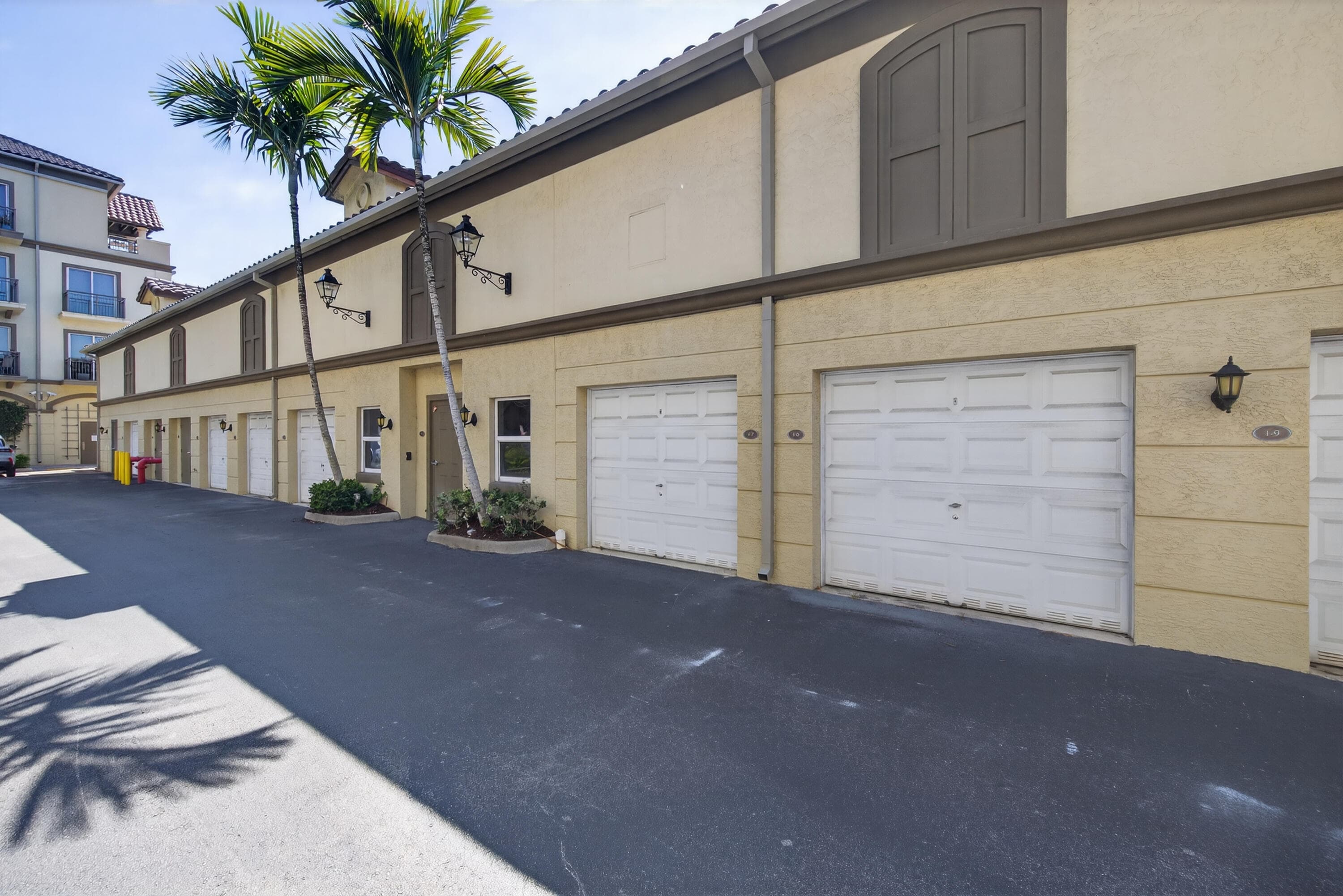 2631 NE 14th Avenue 406, Wilton Manors, FL 33334 — photo 27 of 53