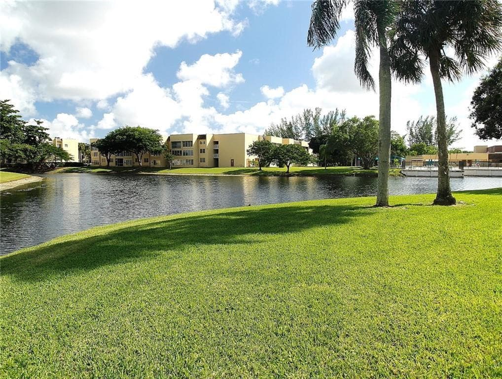 5750 NW 64th Avenue 201, Tamarac, FL 33319 — photo 20 of 24