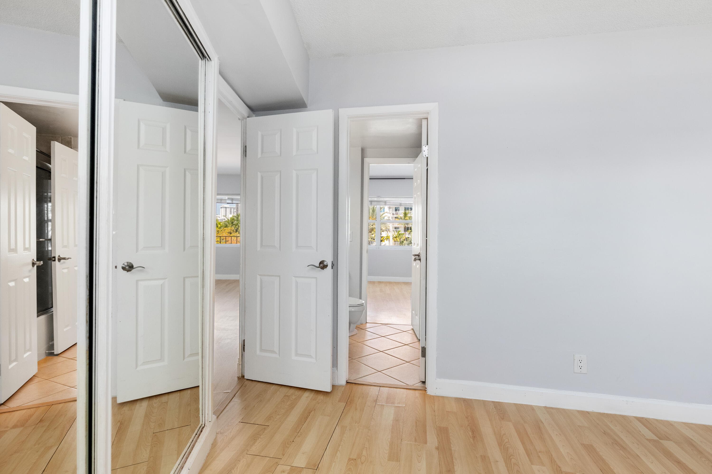 3250 NE 28th Street 404, Fort Lauderdale, FL 33308 — photo 24 of 36